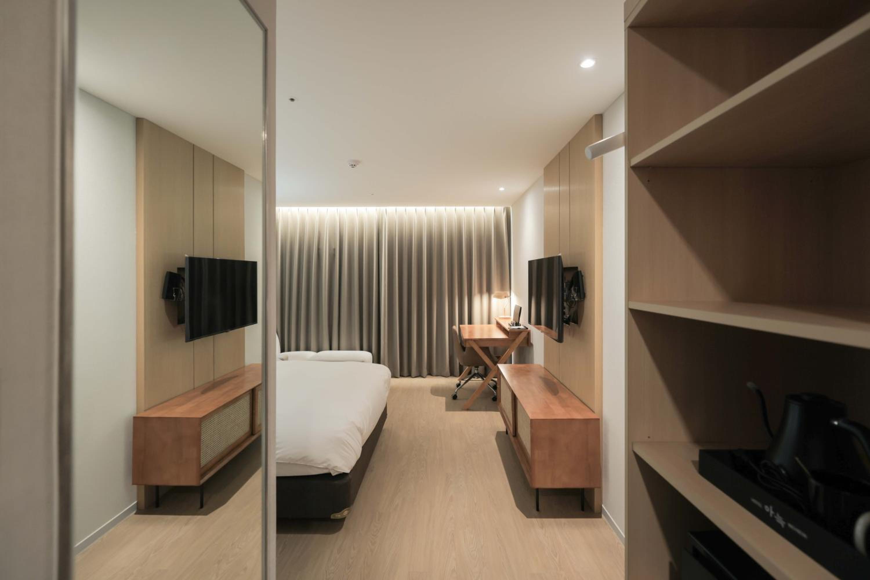 Superior Business Double Room  photo 1