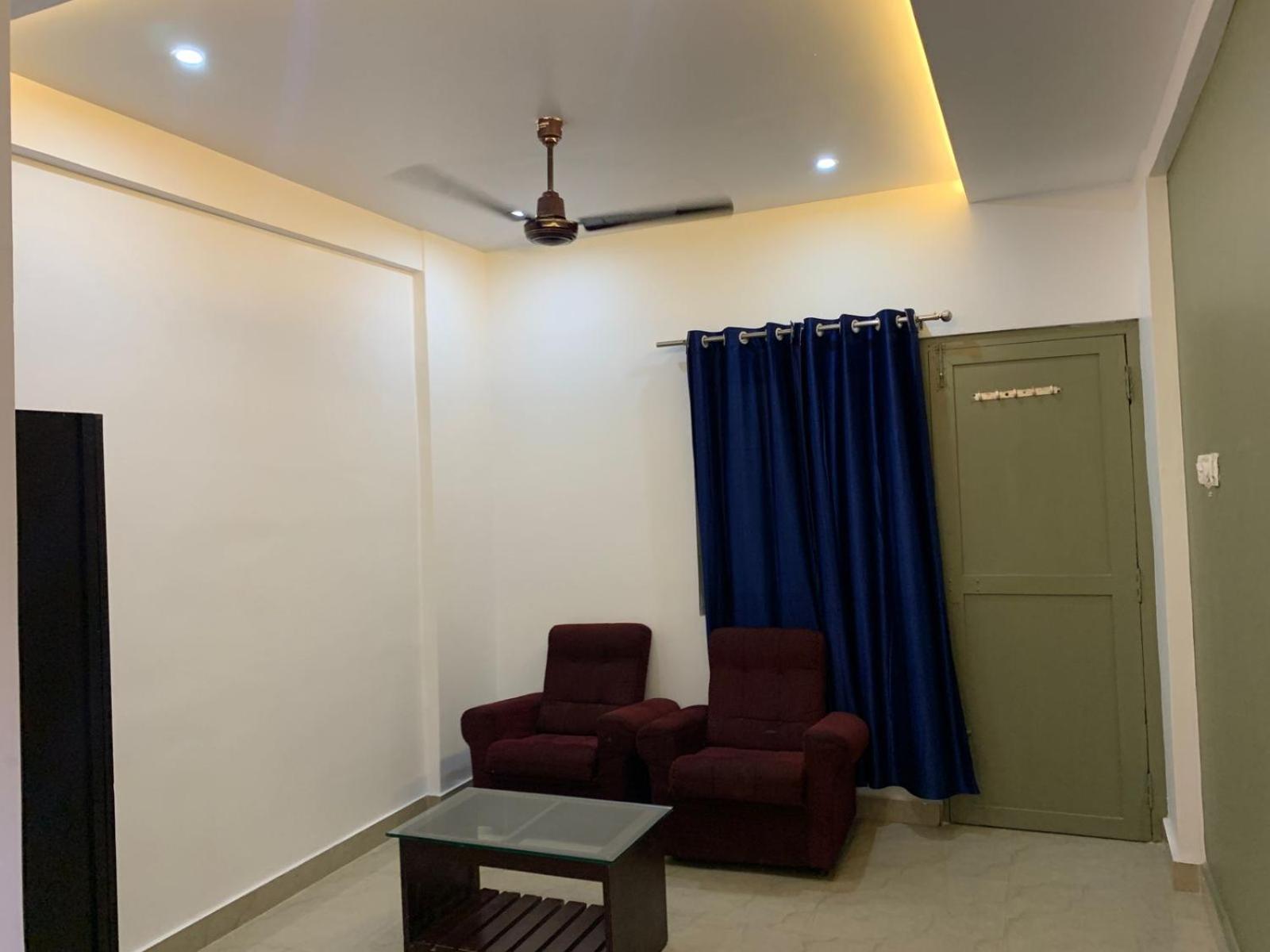 Deluxe King Room - Photo 1