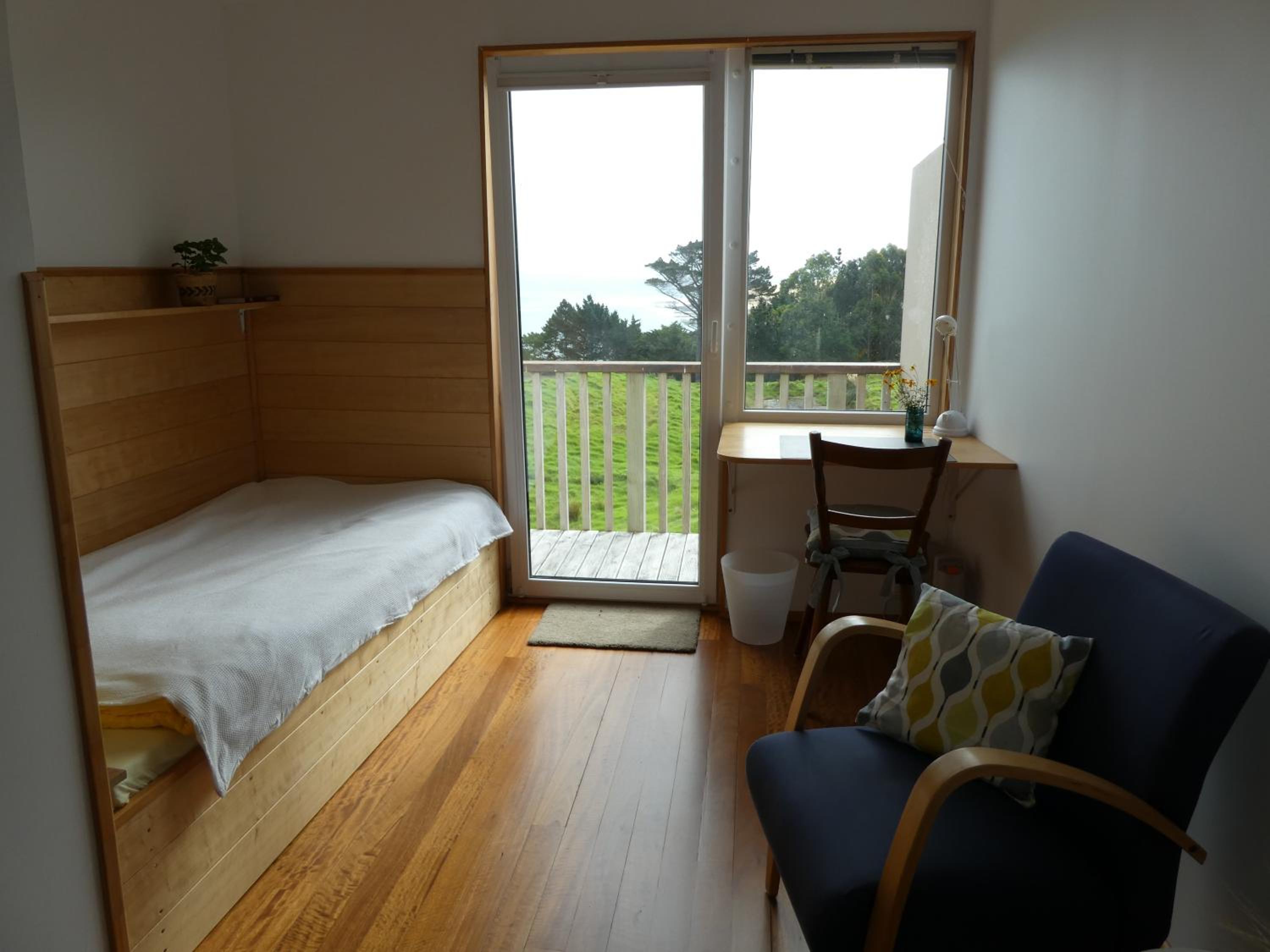 Single Room With Private Bathroom photo 3
