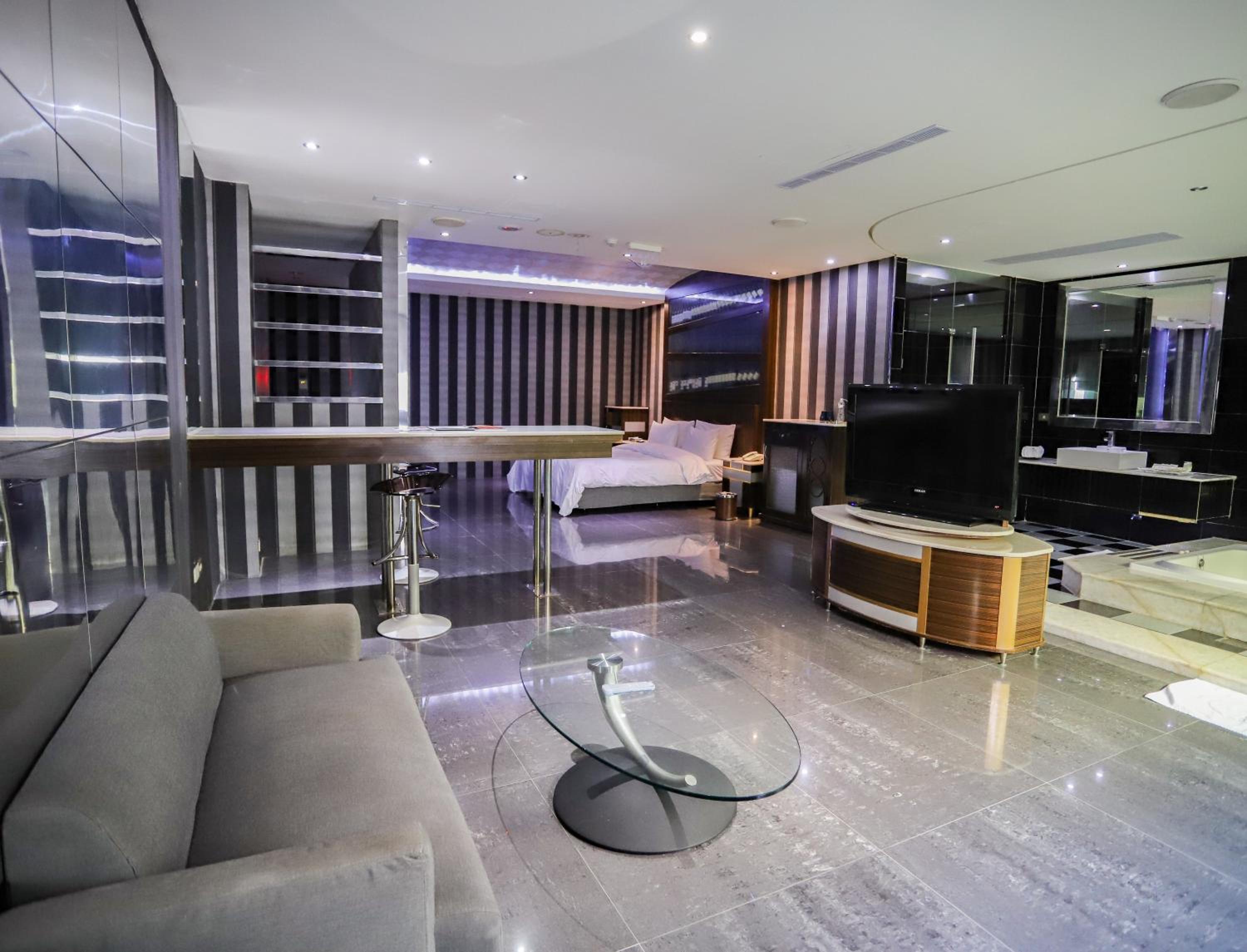 Platinum Suite photo 1
