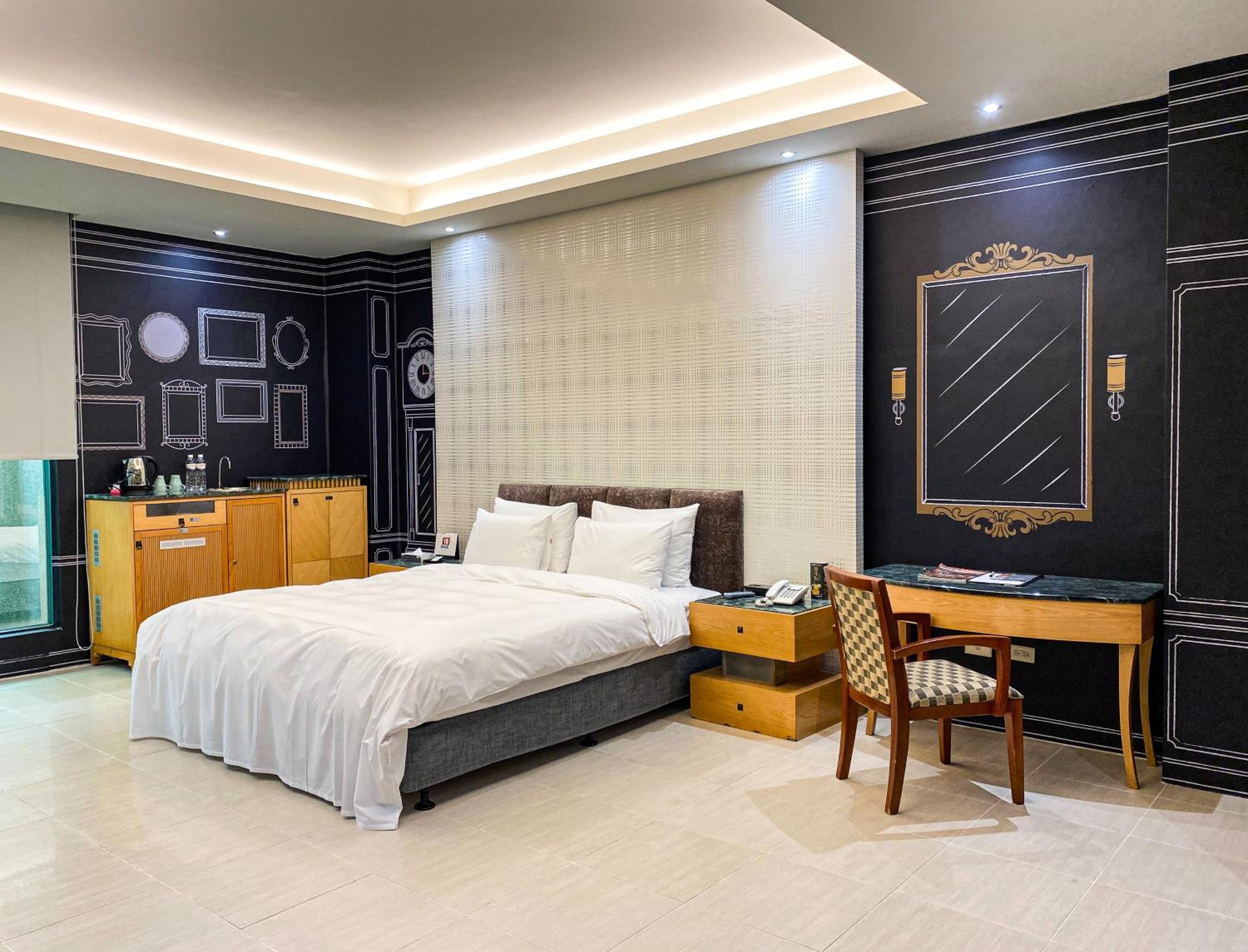 Flagship Suite  photo 2