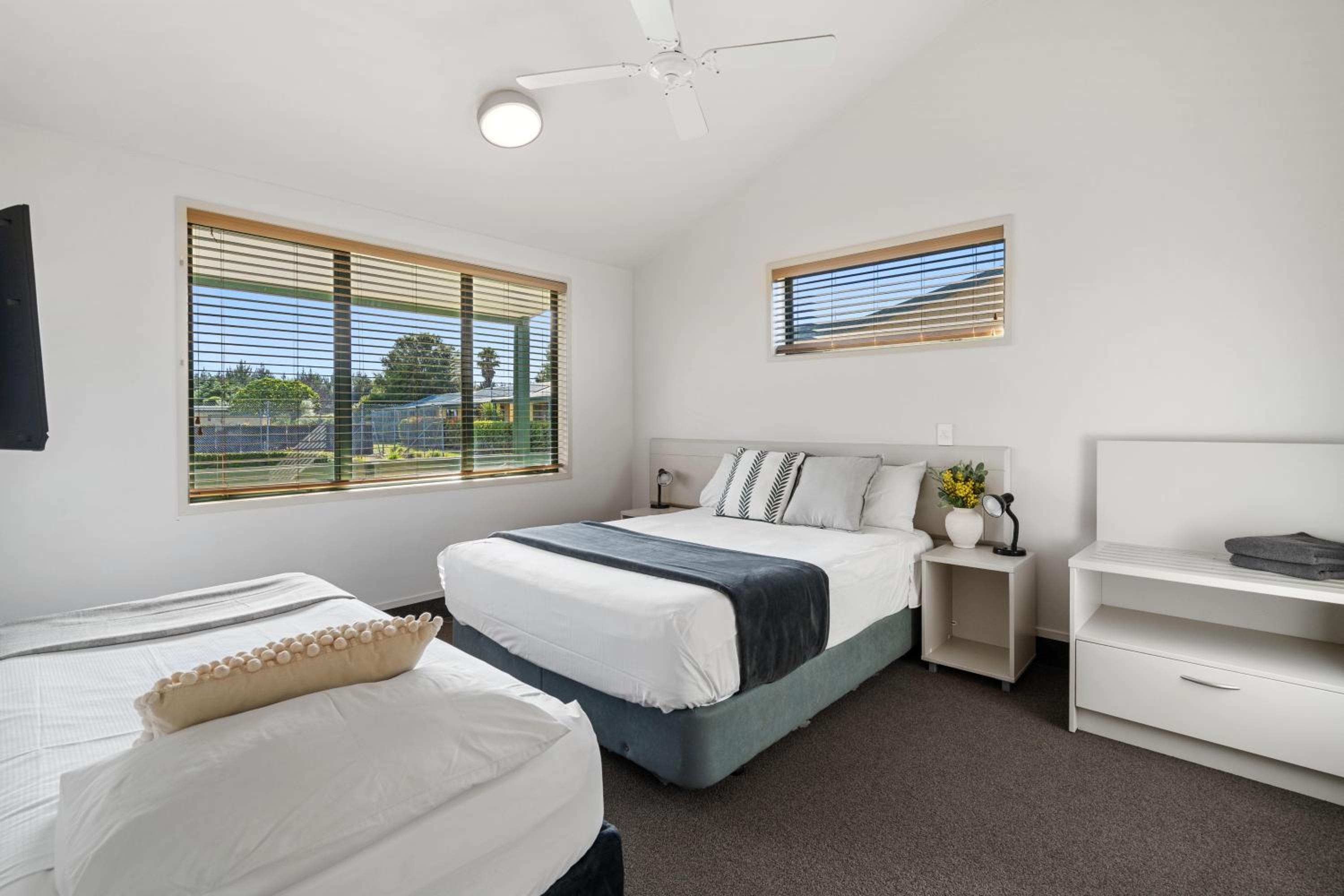 Motel (1BR) - Photo 8