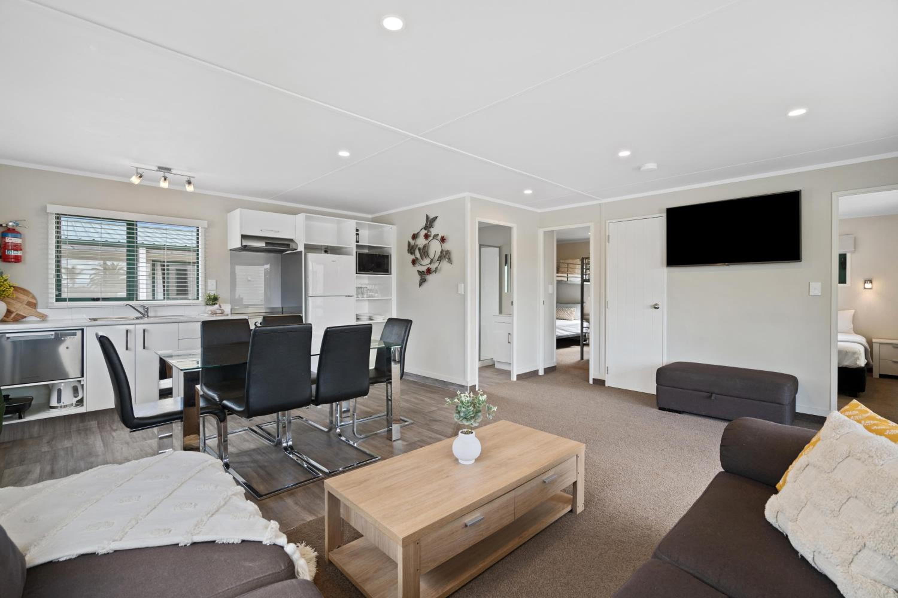 Premium Family Motel (2BR) - Photo 4