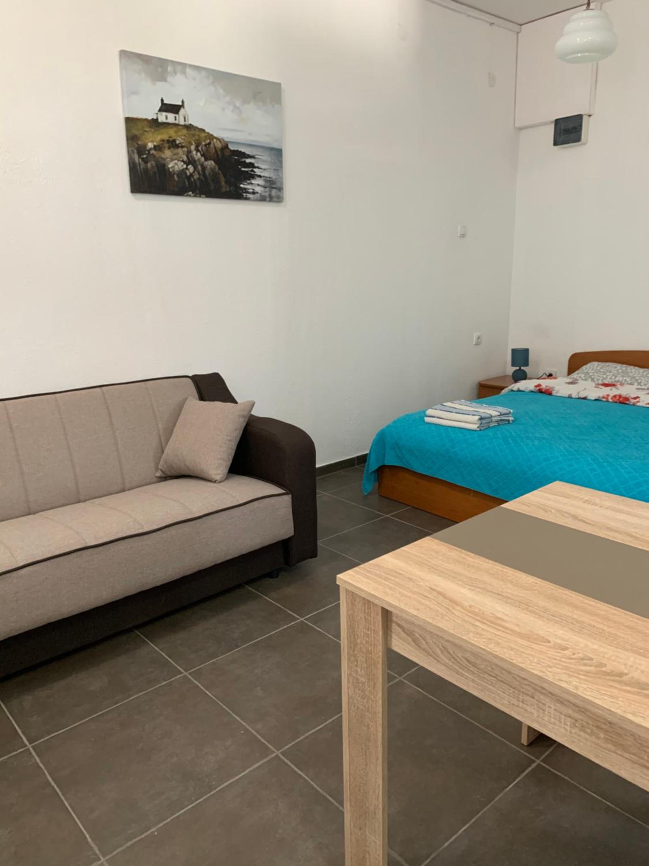 King Studio with Sofa Bed