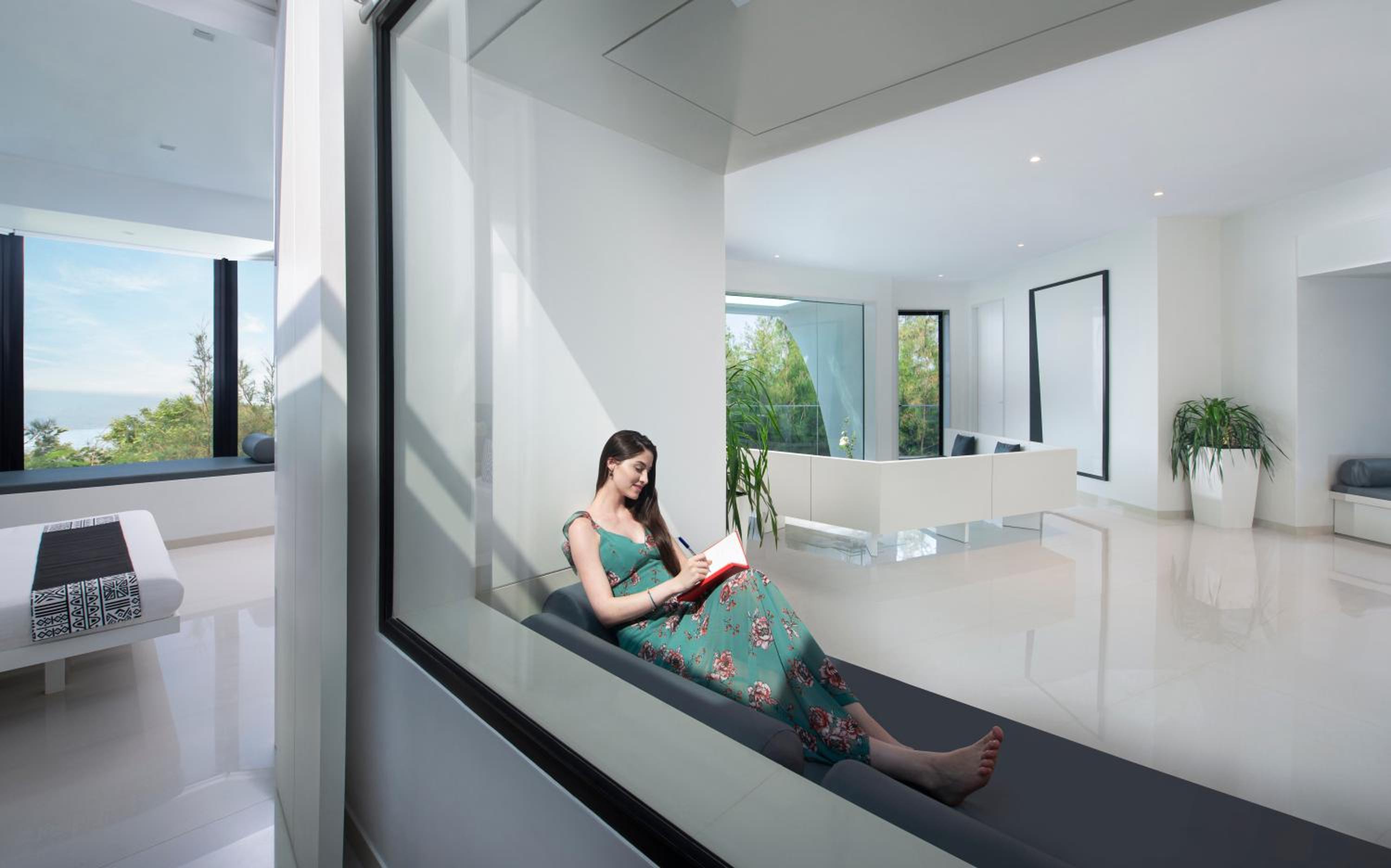 Glass Tree House Suite photo 2