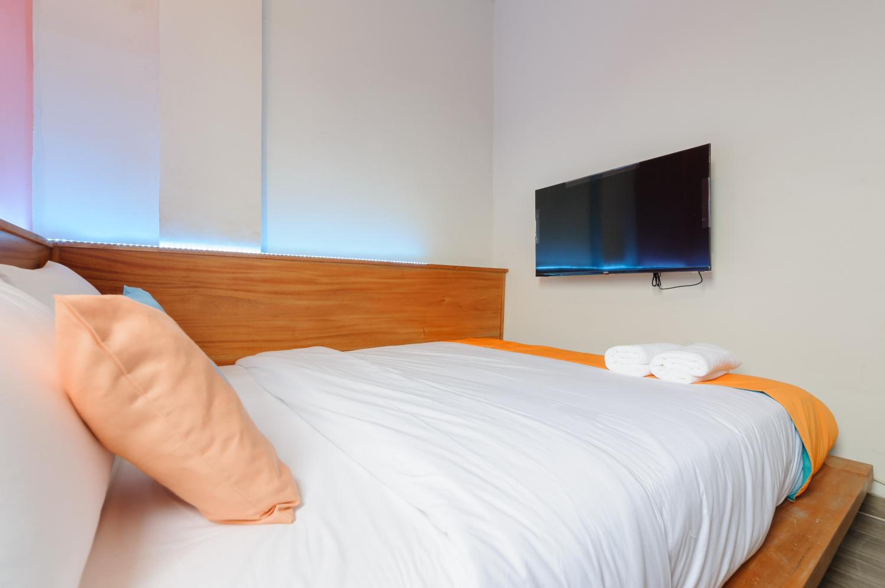 Deluxe Double Room - Photo 8