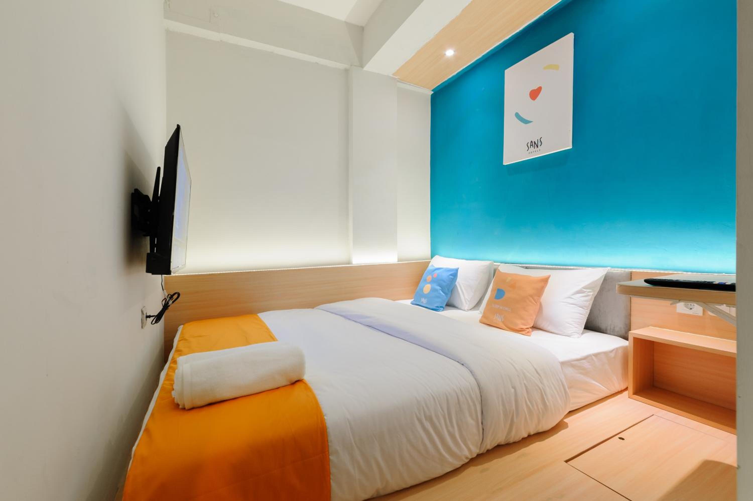 Deluxe Double Room - Photo 12