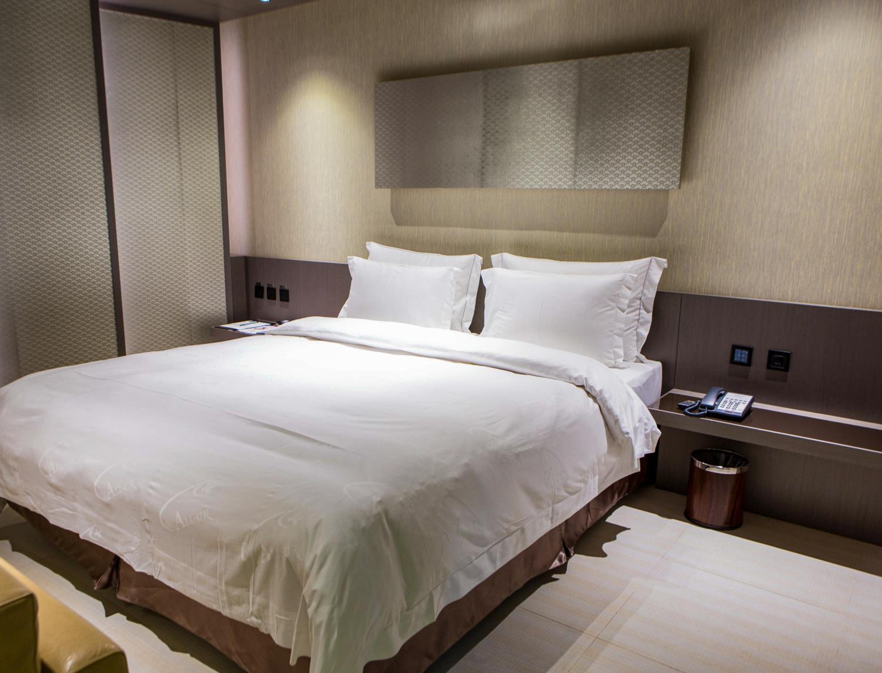 Platinum Suite - Photo 9