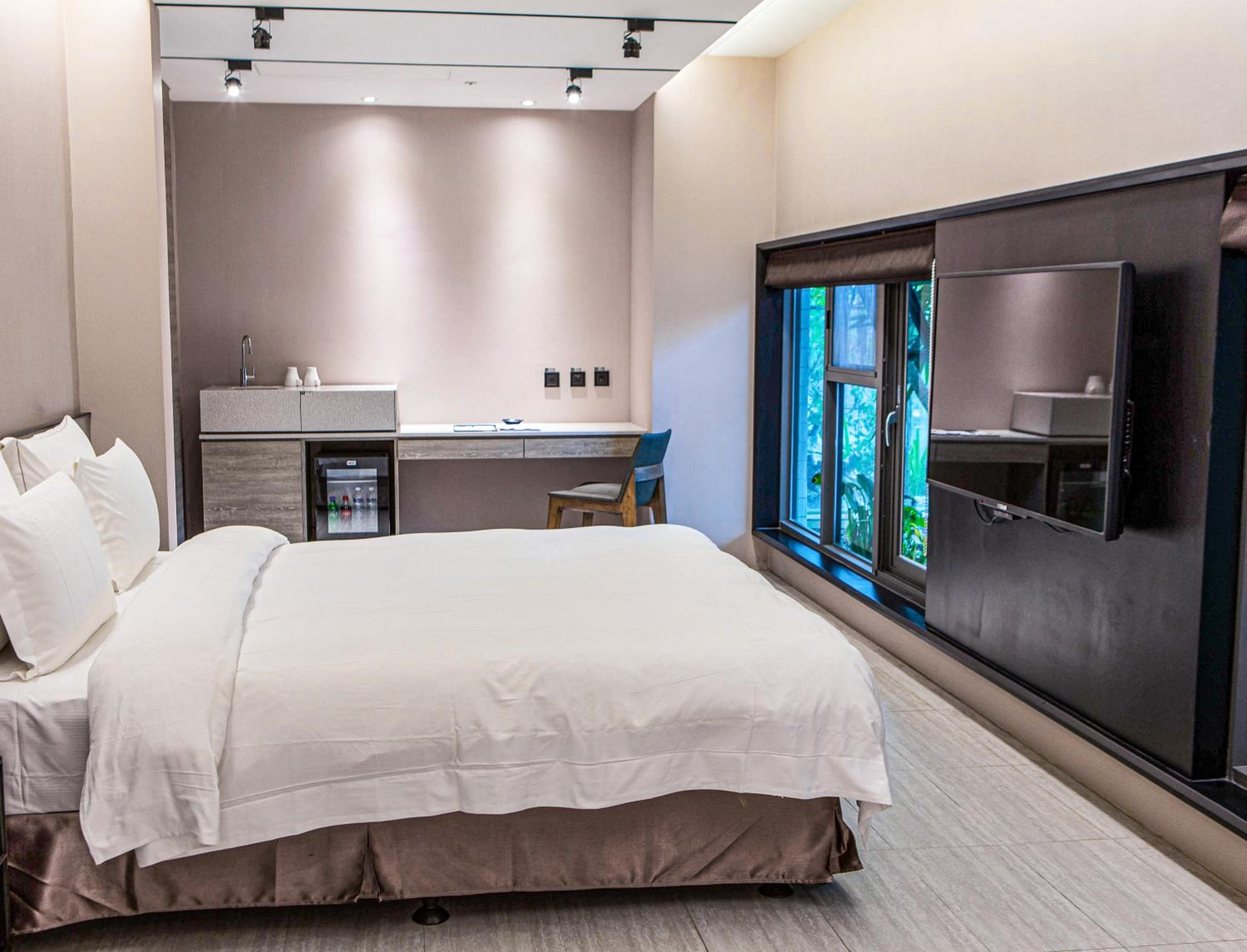 Platinum Suite - Photo 13