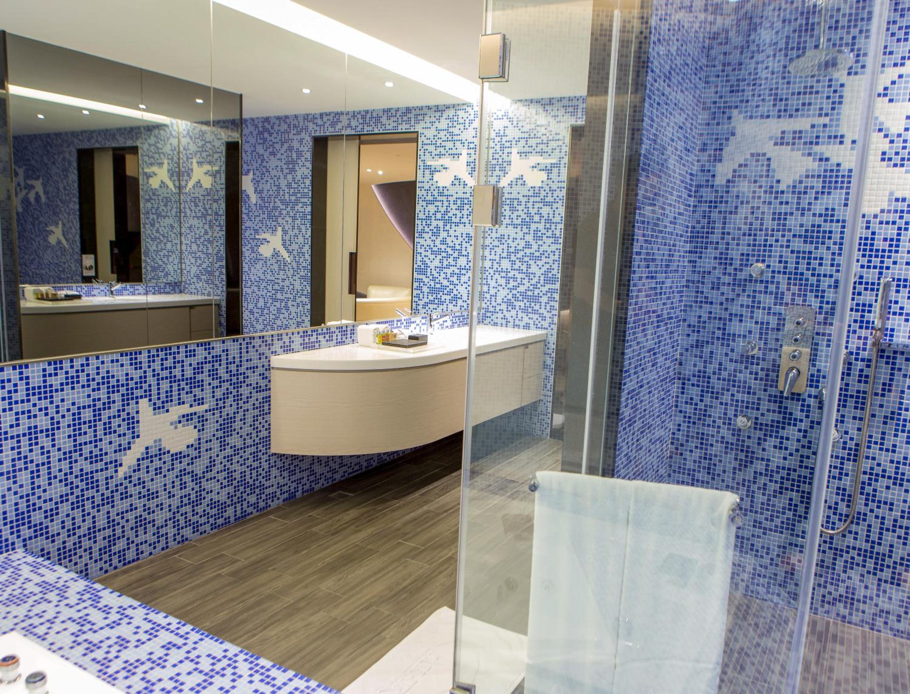 Flagship Suite  - Photo 18
