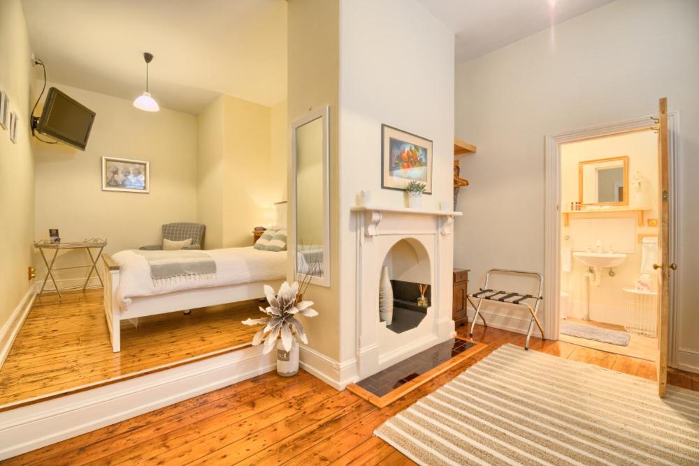 Suite - 2 photo 2