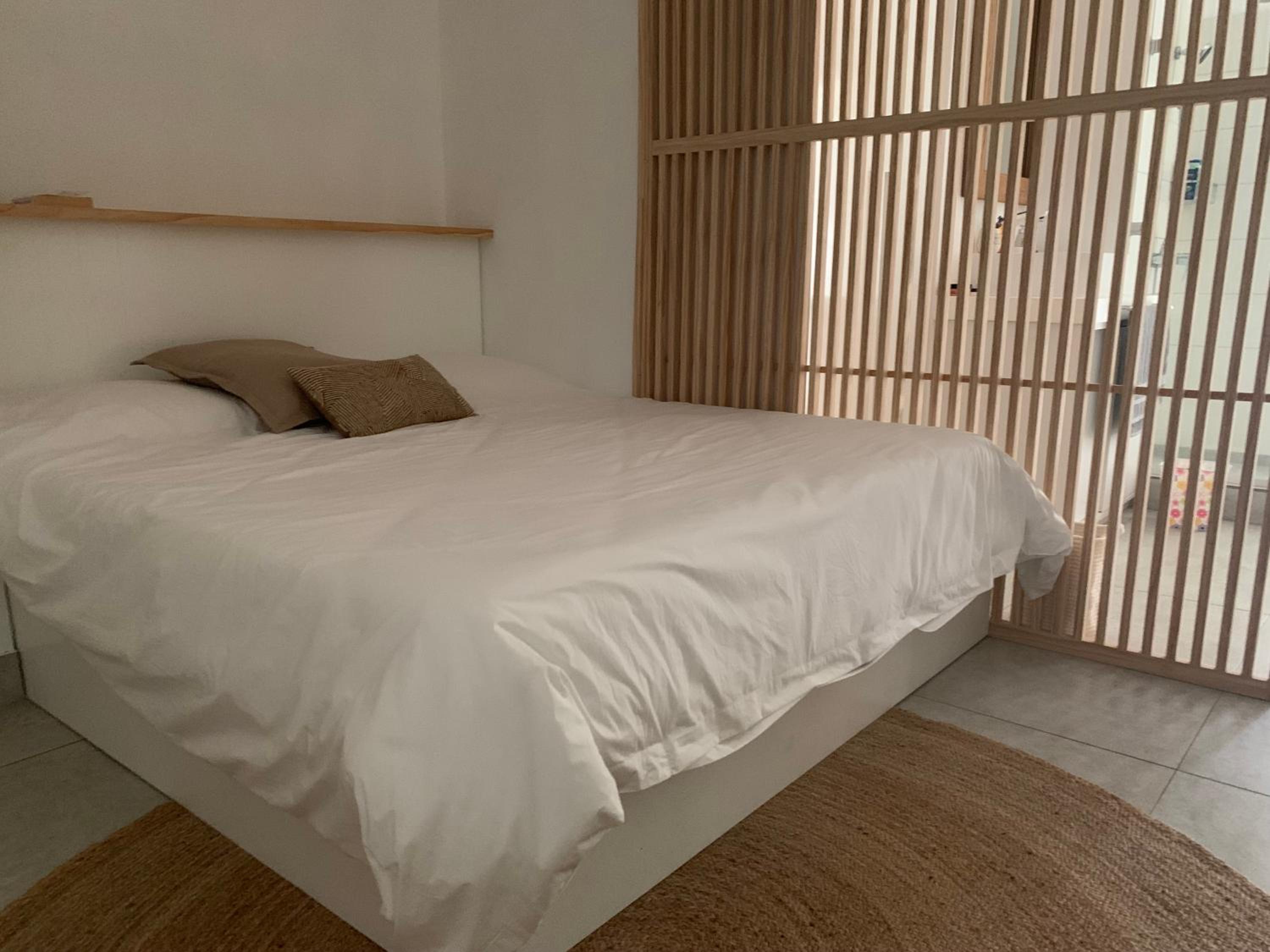 One-Bedroom House photo 1