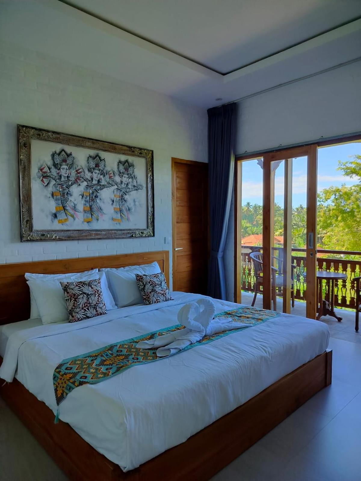 Deluxe Double Room with Balcony photo 1