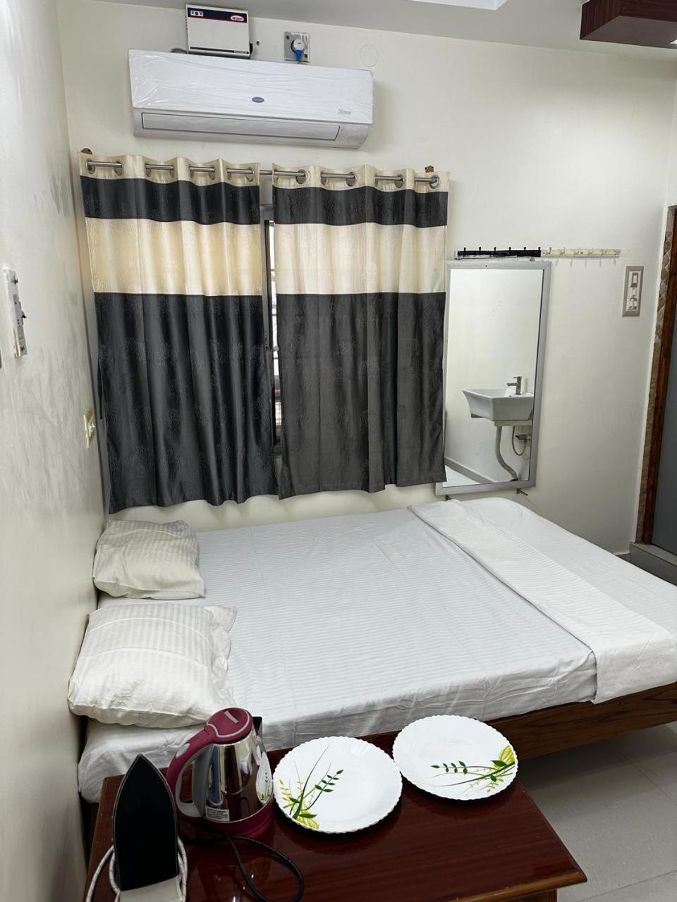 Economy Double Room photo 1