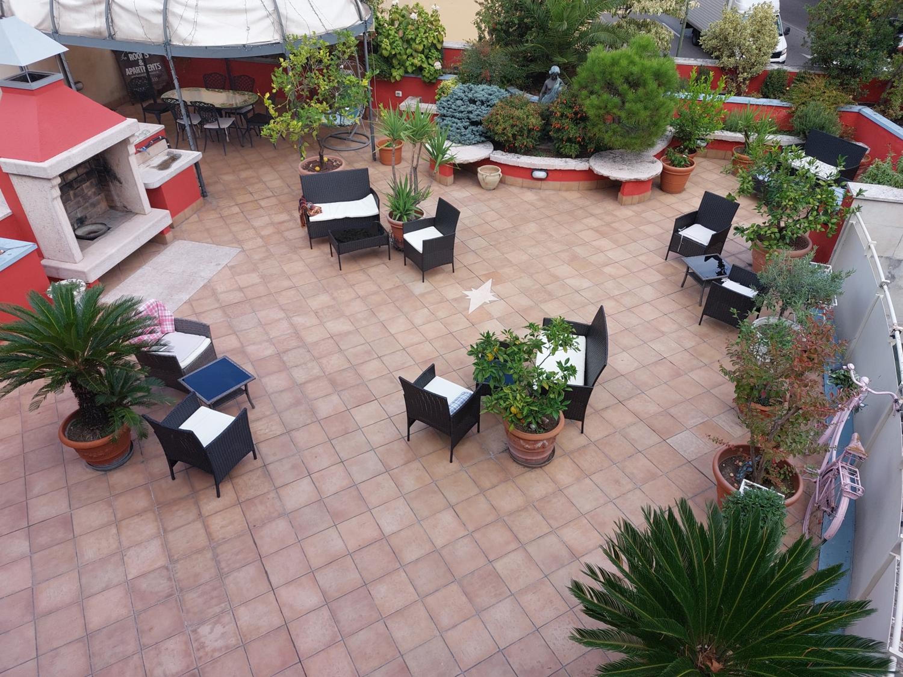 Double Room with Terrace - Photo 16