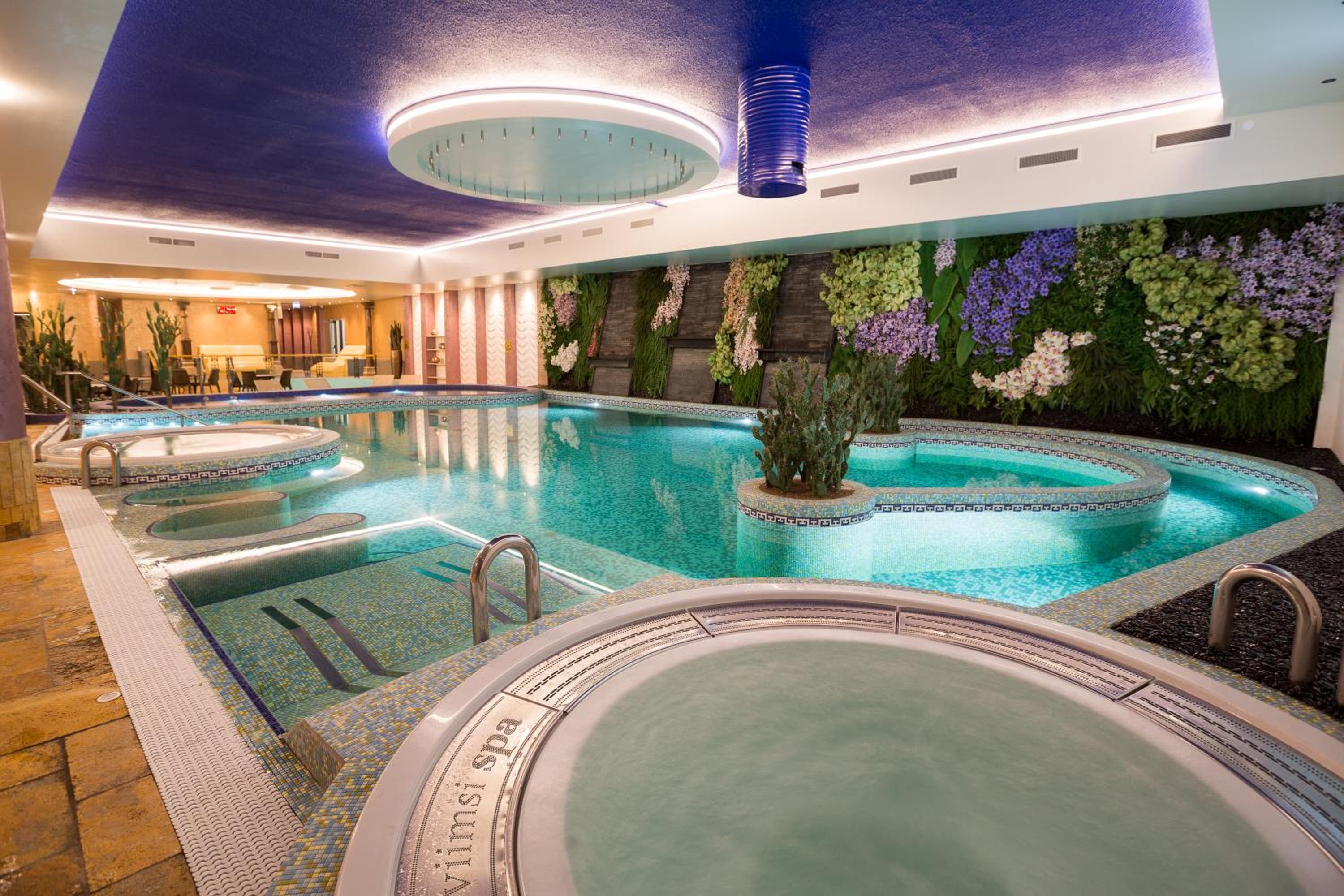 Double or Twin Room with Spa Access - Photo 11