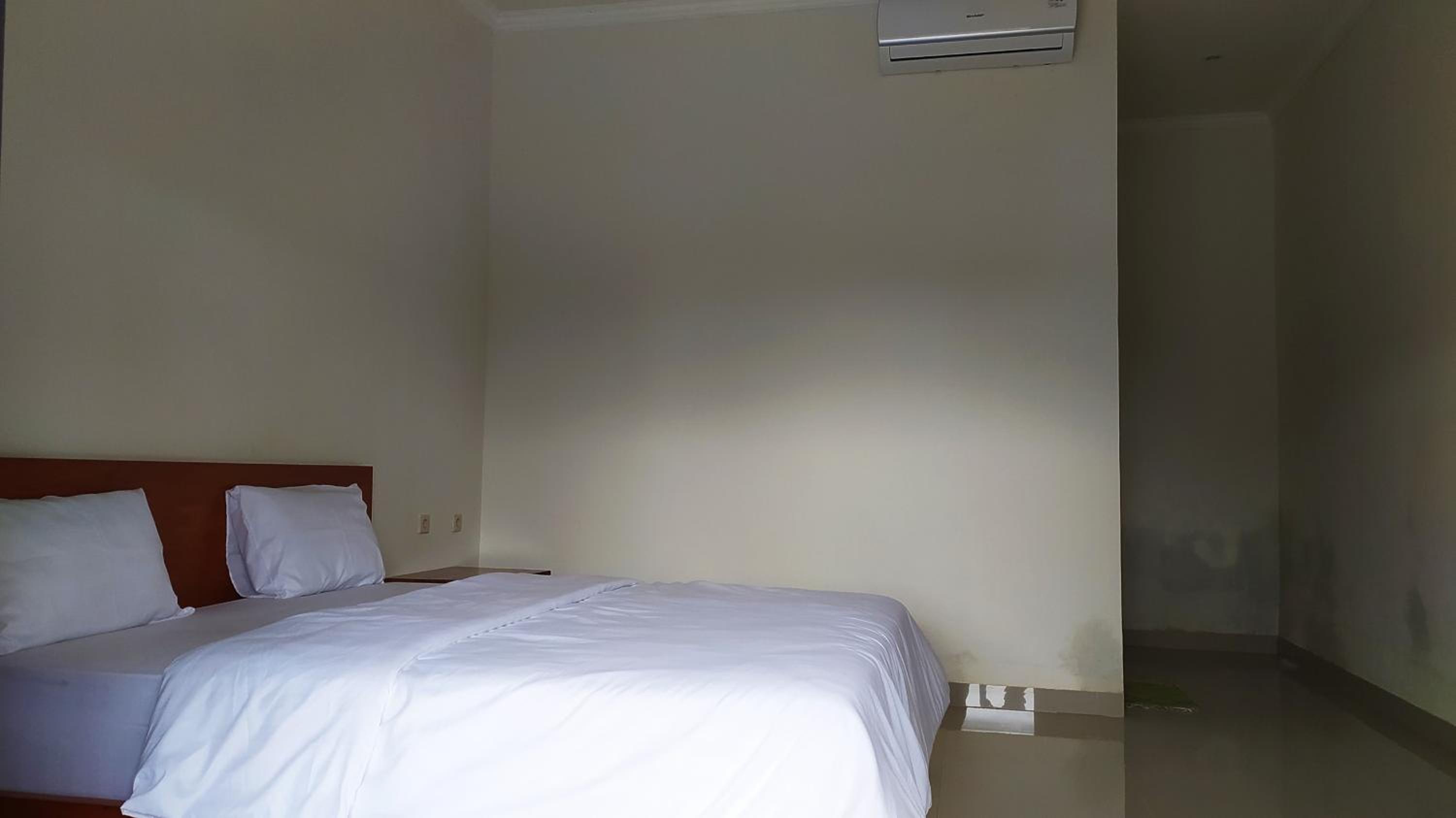 Standard Double Room - Photo 1