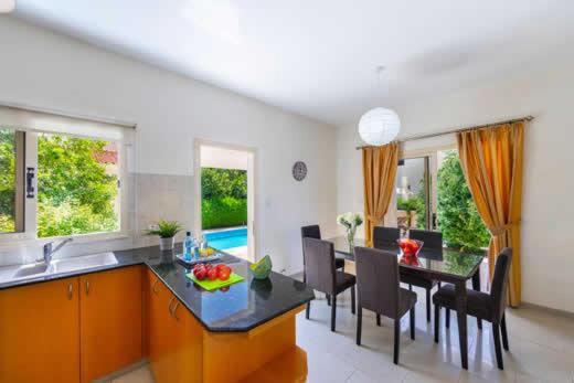 Three-Bedroom Villa photo 2
