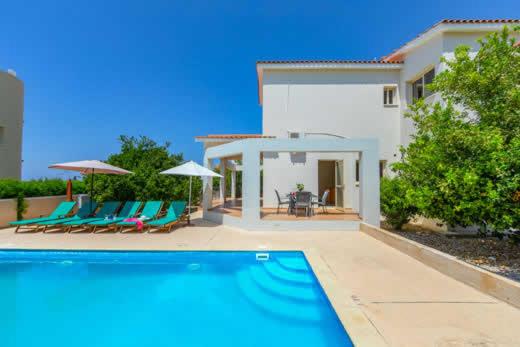 Three-Bedroom Villa photo 3