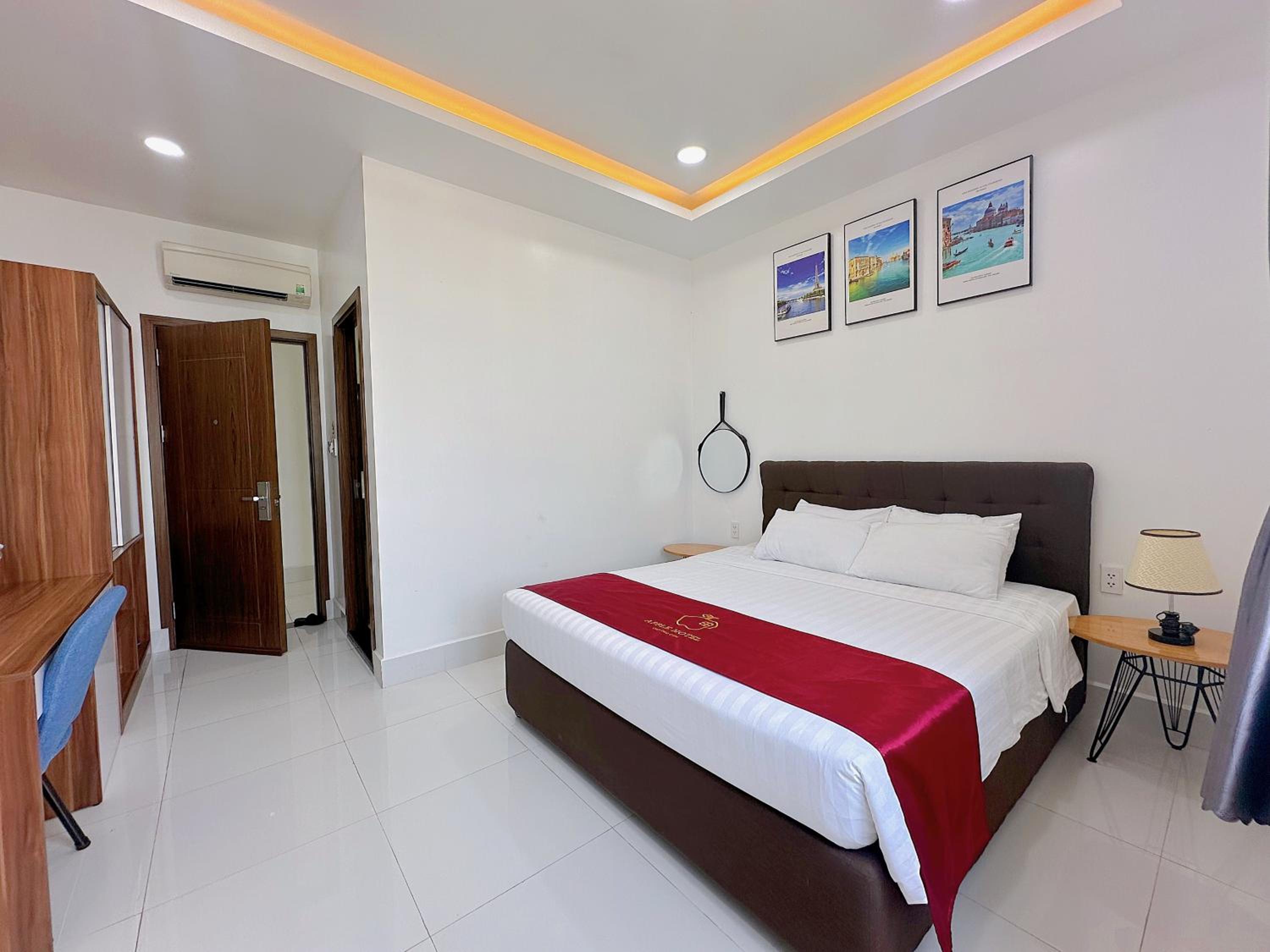 Standard Double Room - Photo 8