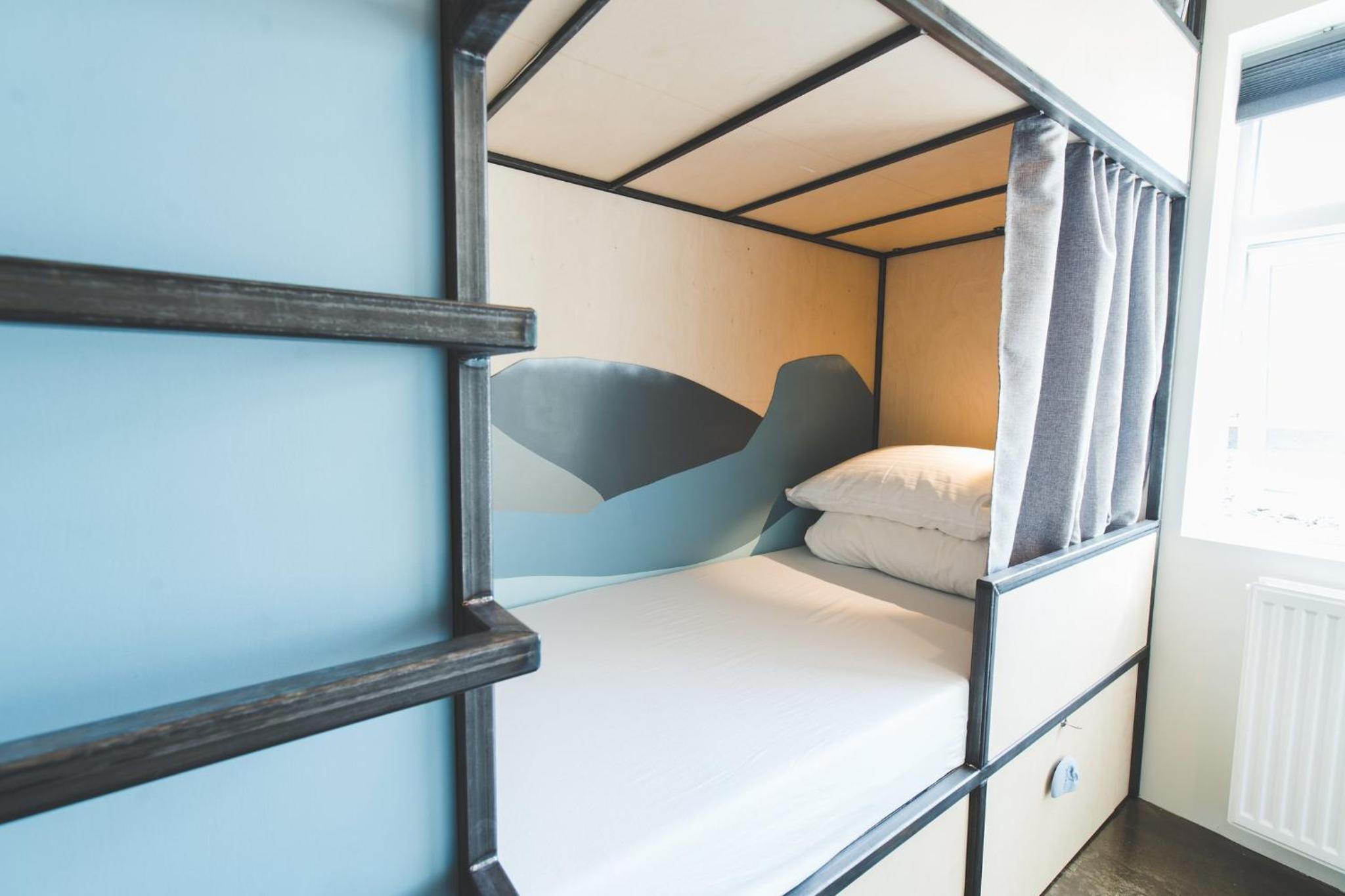 Bed in 6-Bed Mixed Dormitory Room photo 1