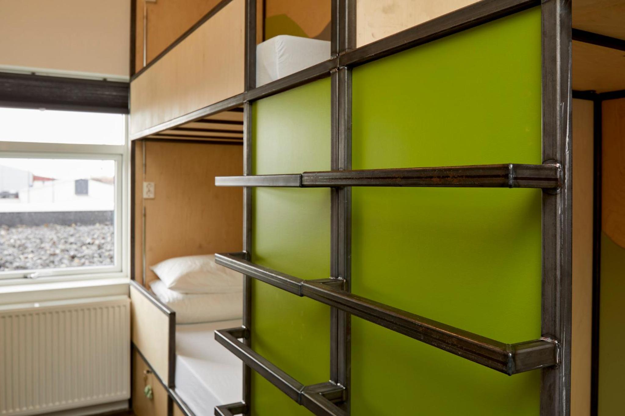 Bed in 6-Bed Mixed Dormitory Room photo 2