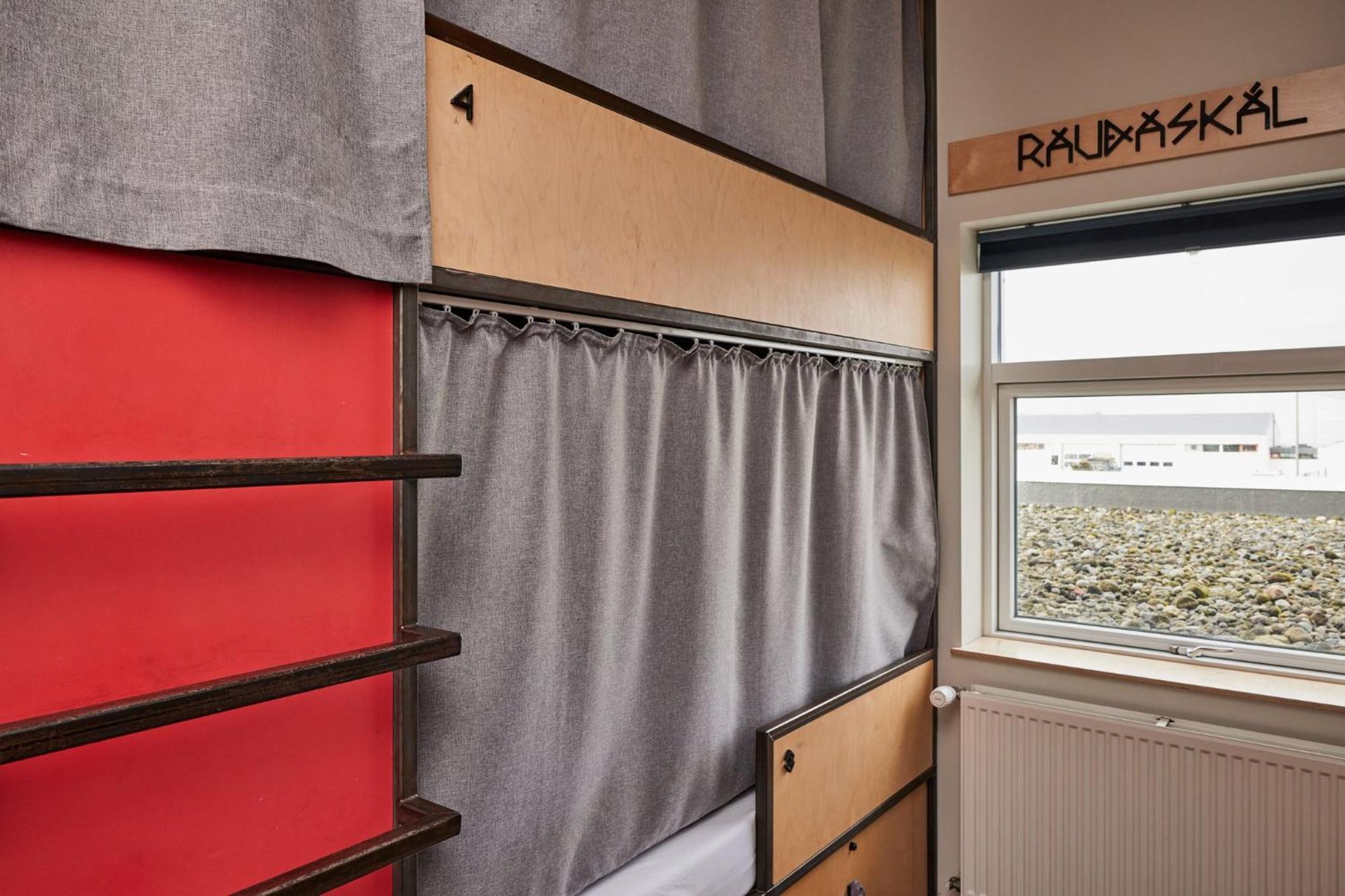 Bed in 4-Bed Mixed Dormitory Room photo 1