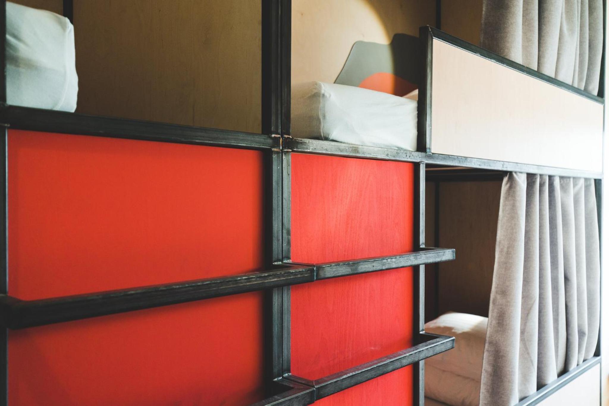 Bed in 4-Bed Mixed Dormitory Room photo 3
