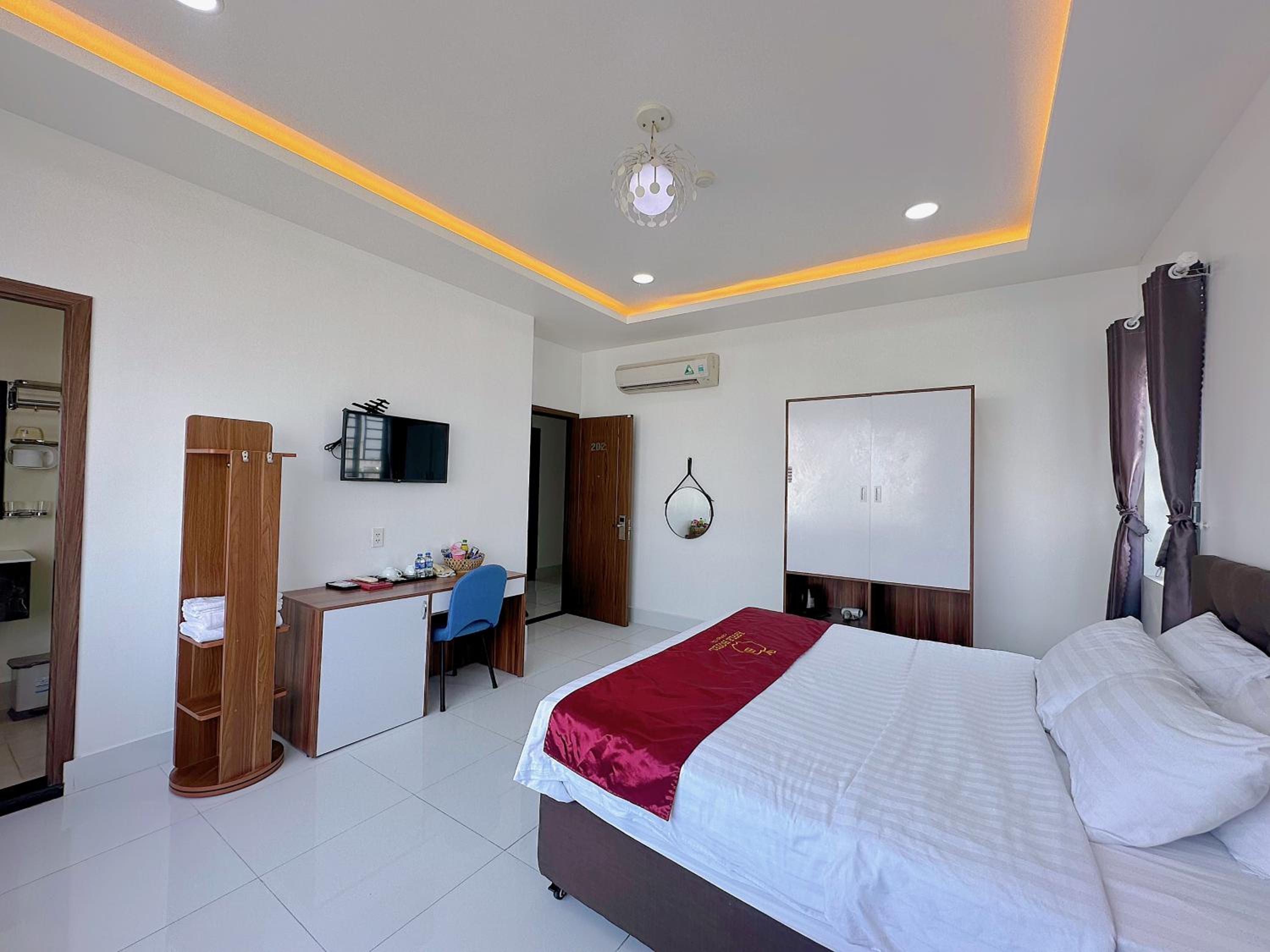 Deluxe Double Room - Photo 8