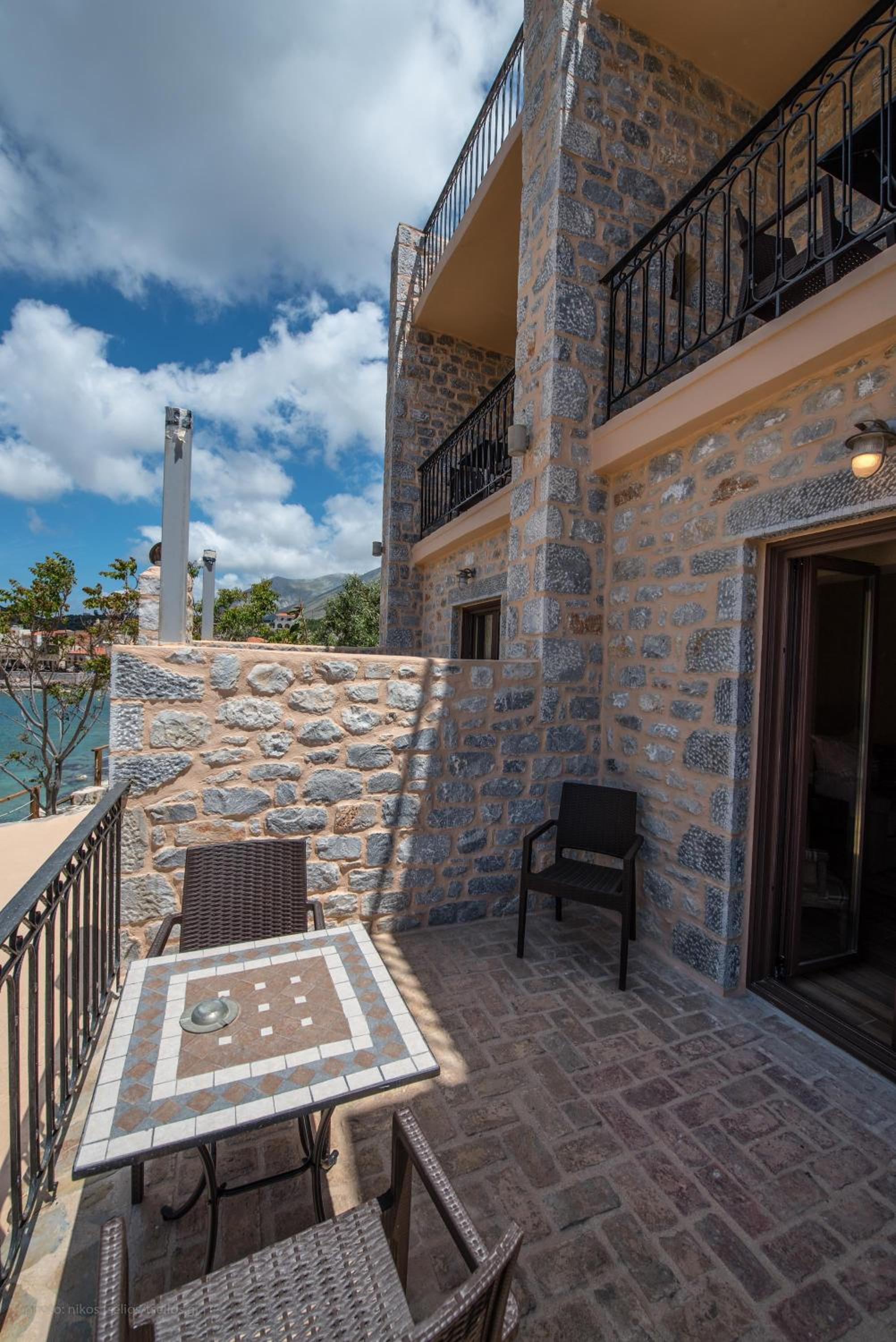 Deluxe Triple Room with Sea View photo 2