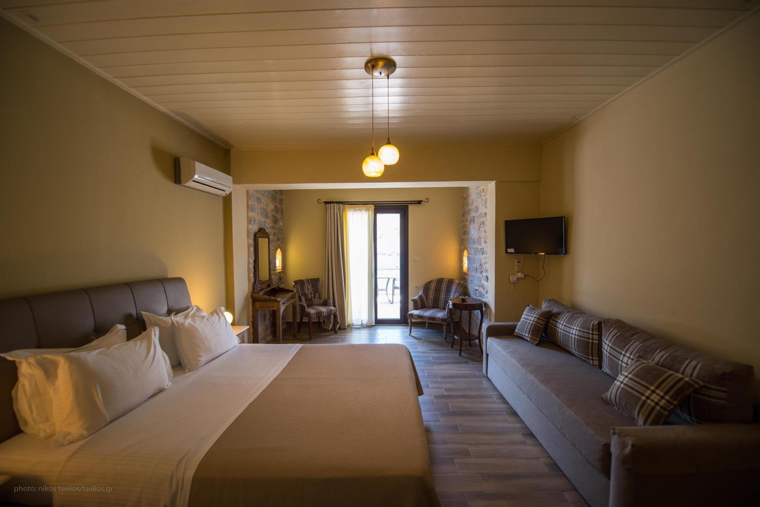 Deluxe Triple Room with Sea View photo 1