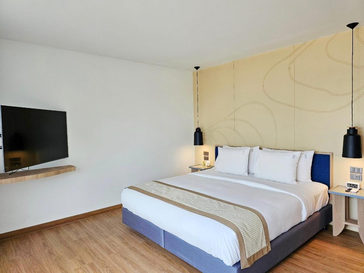 Beachfront Premier Room - Photo 4