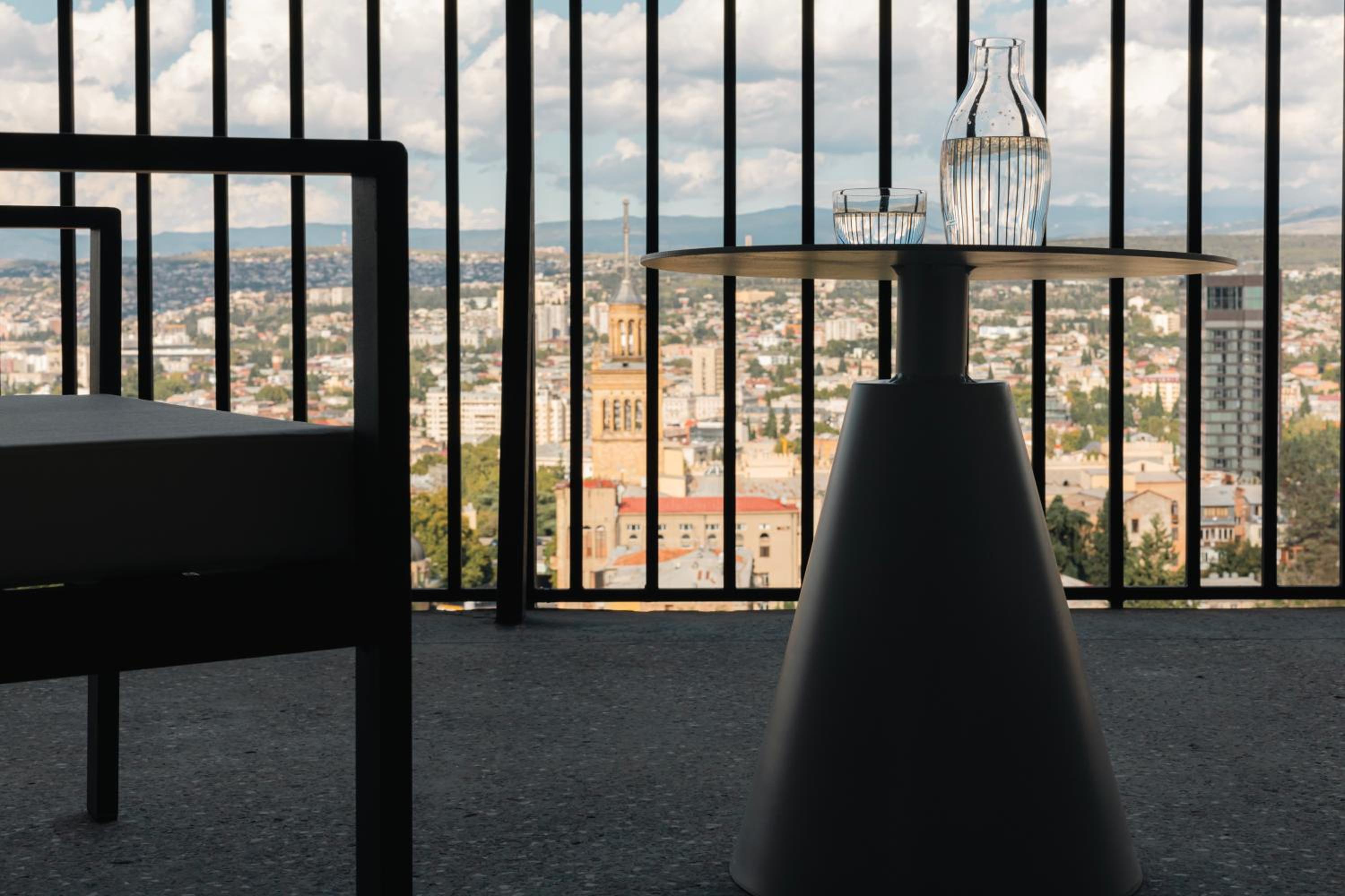 Deluxe Twin Room with City View photo 2