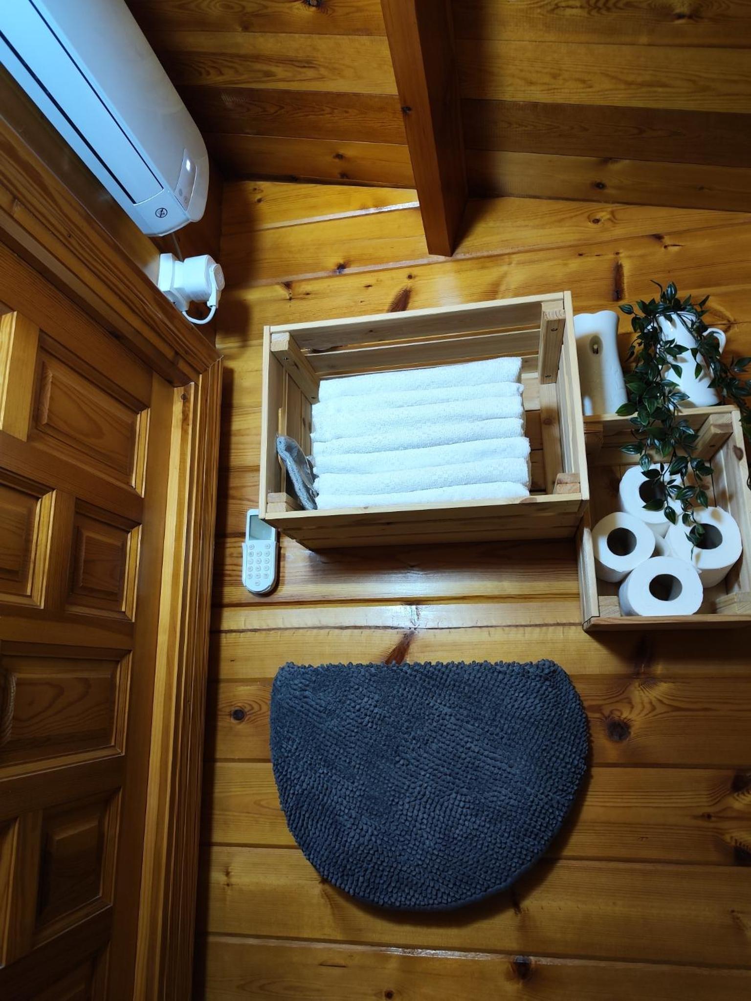One-Bedroom House photo 2