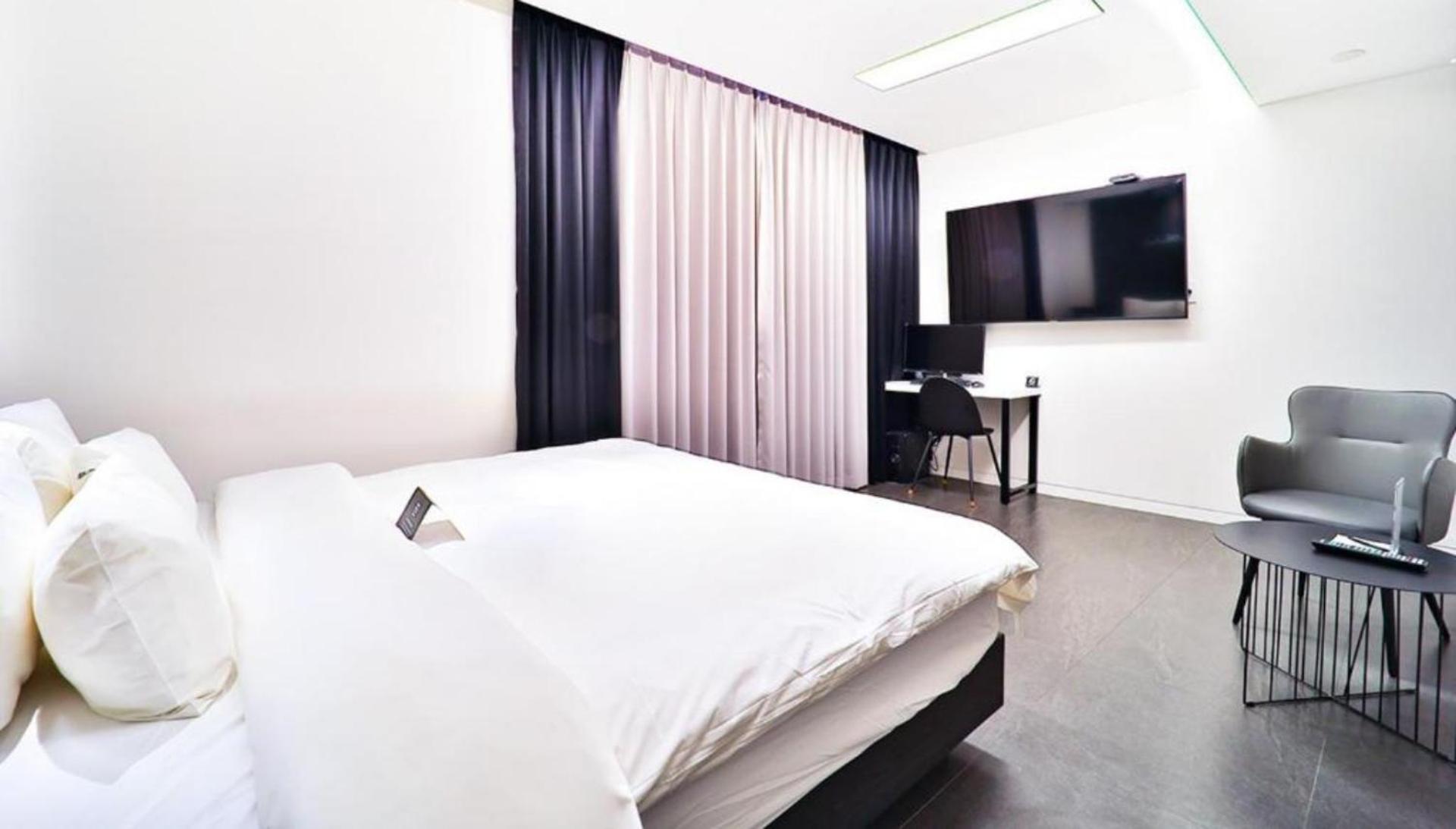 Deluxe Double Room - Photo 1