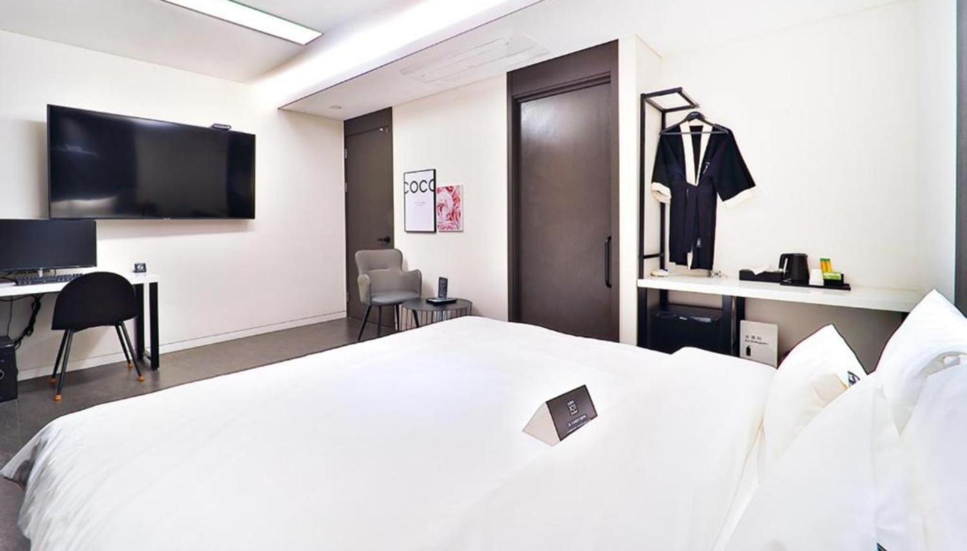 Deluxe Double Room - Photo 5