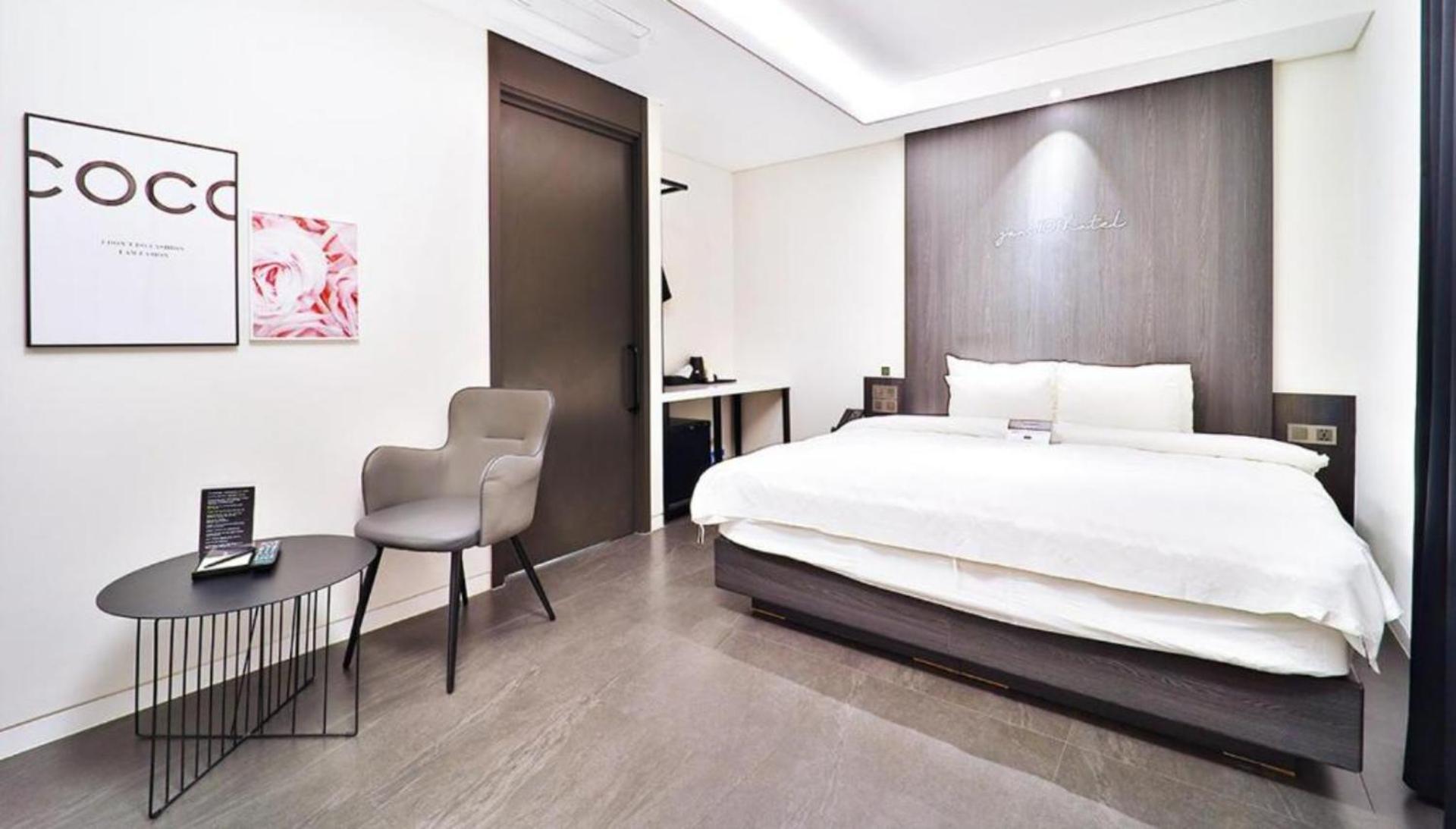 Deluxe Double Room - Photo 2