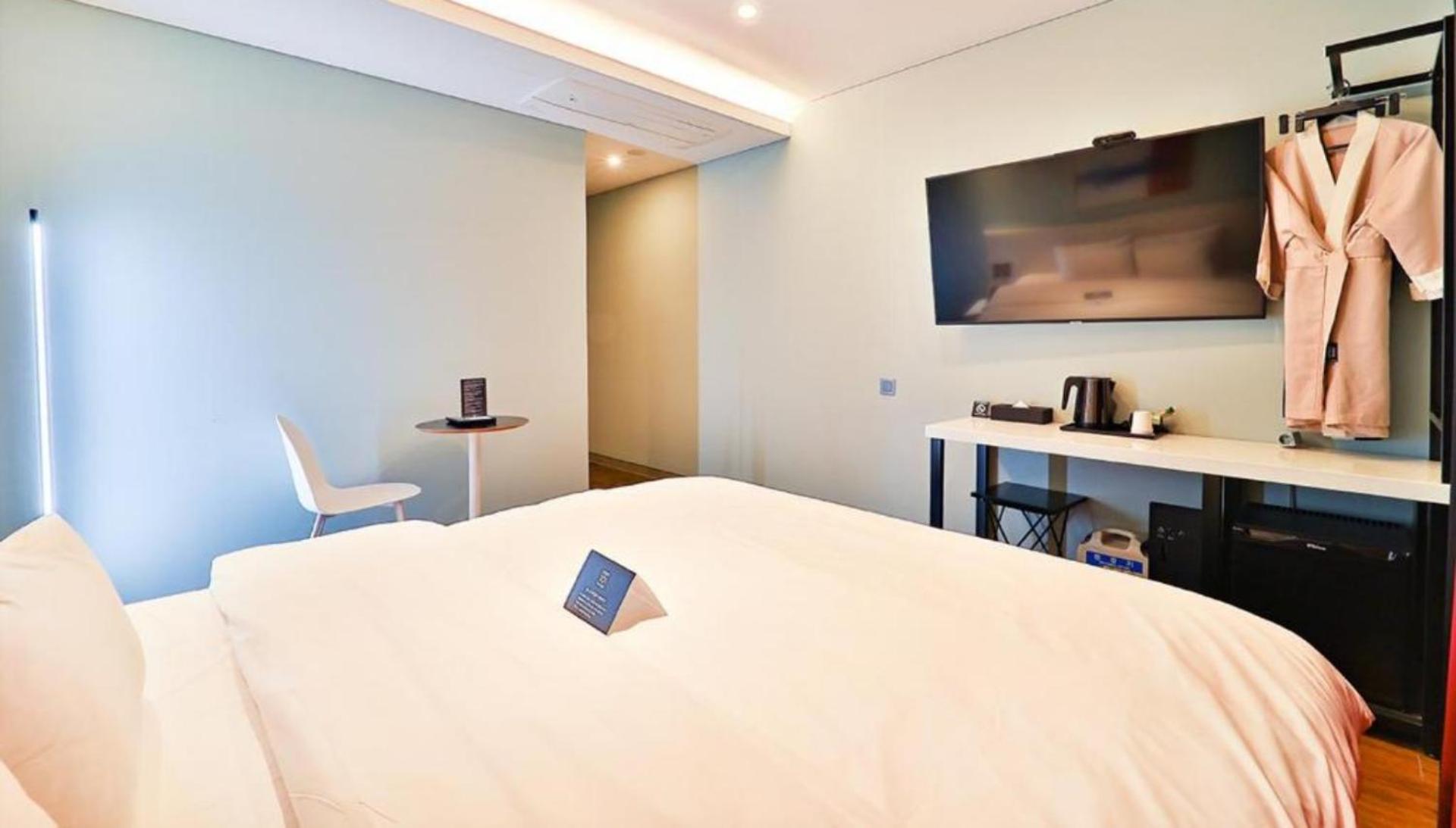 Standard Double Room - Photo 1