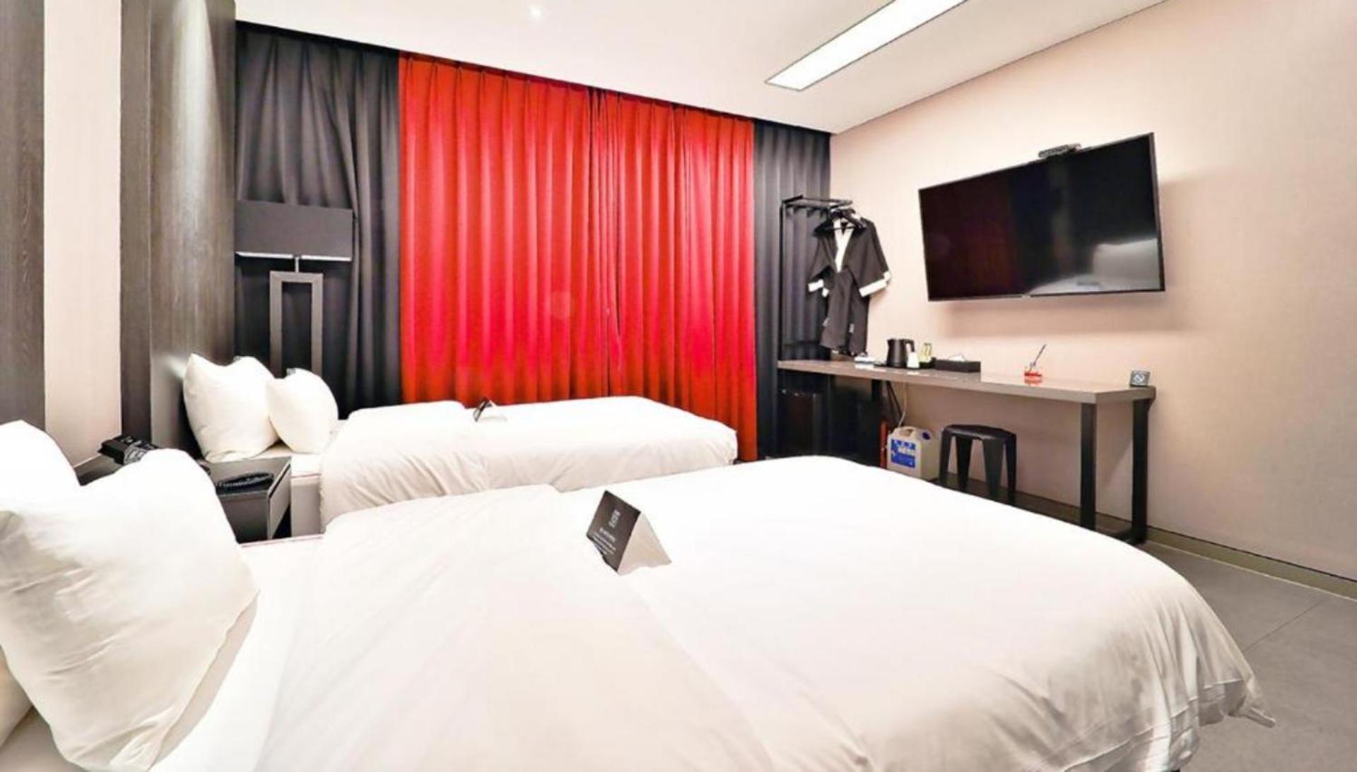 Deluxe Twin Room - Photo 1