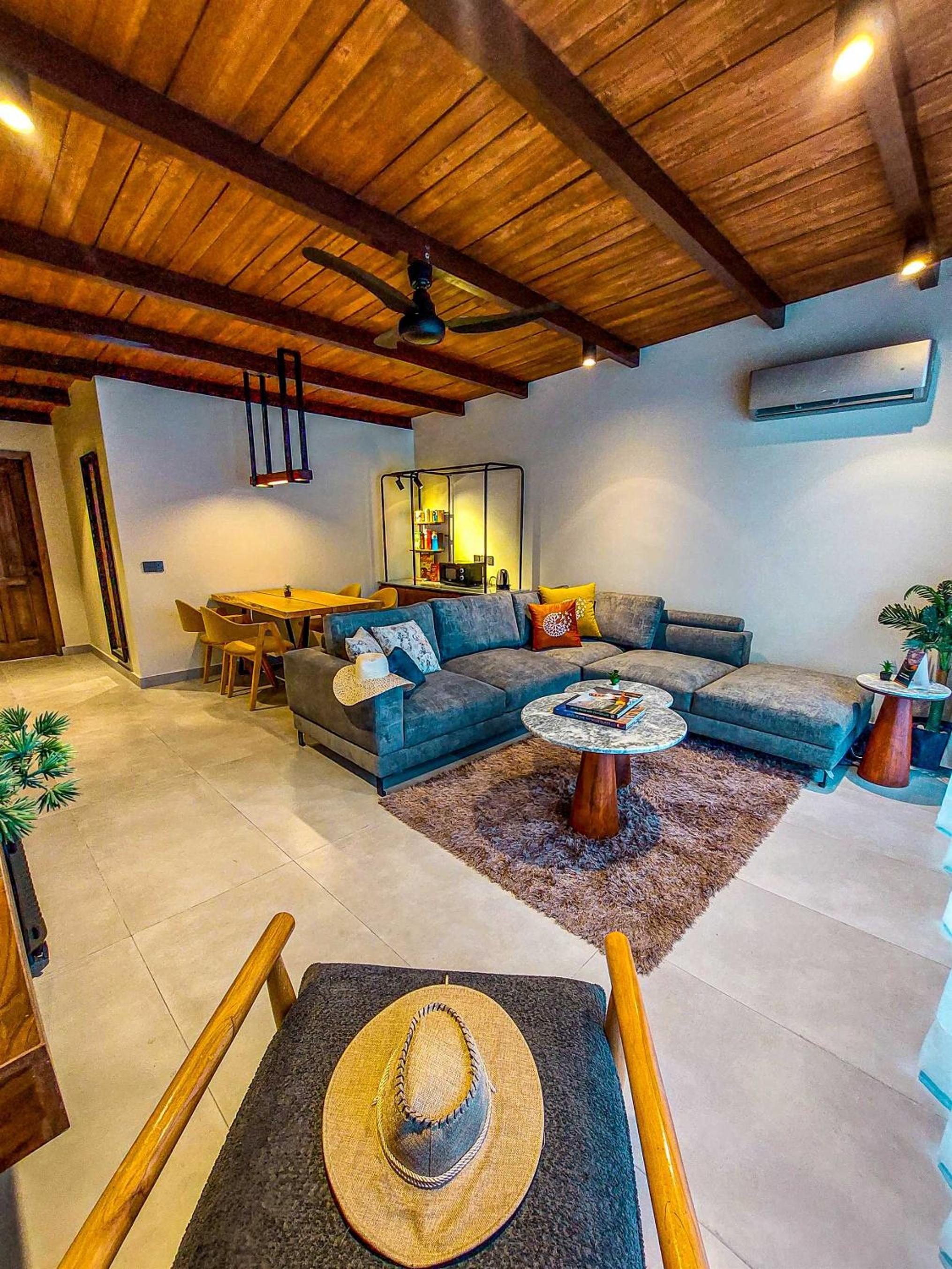 Two-Bedroom Villa - Photo 4