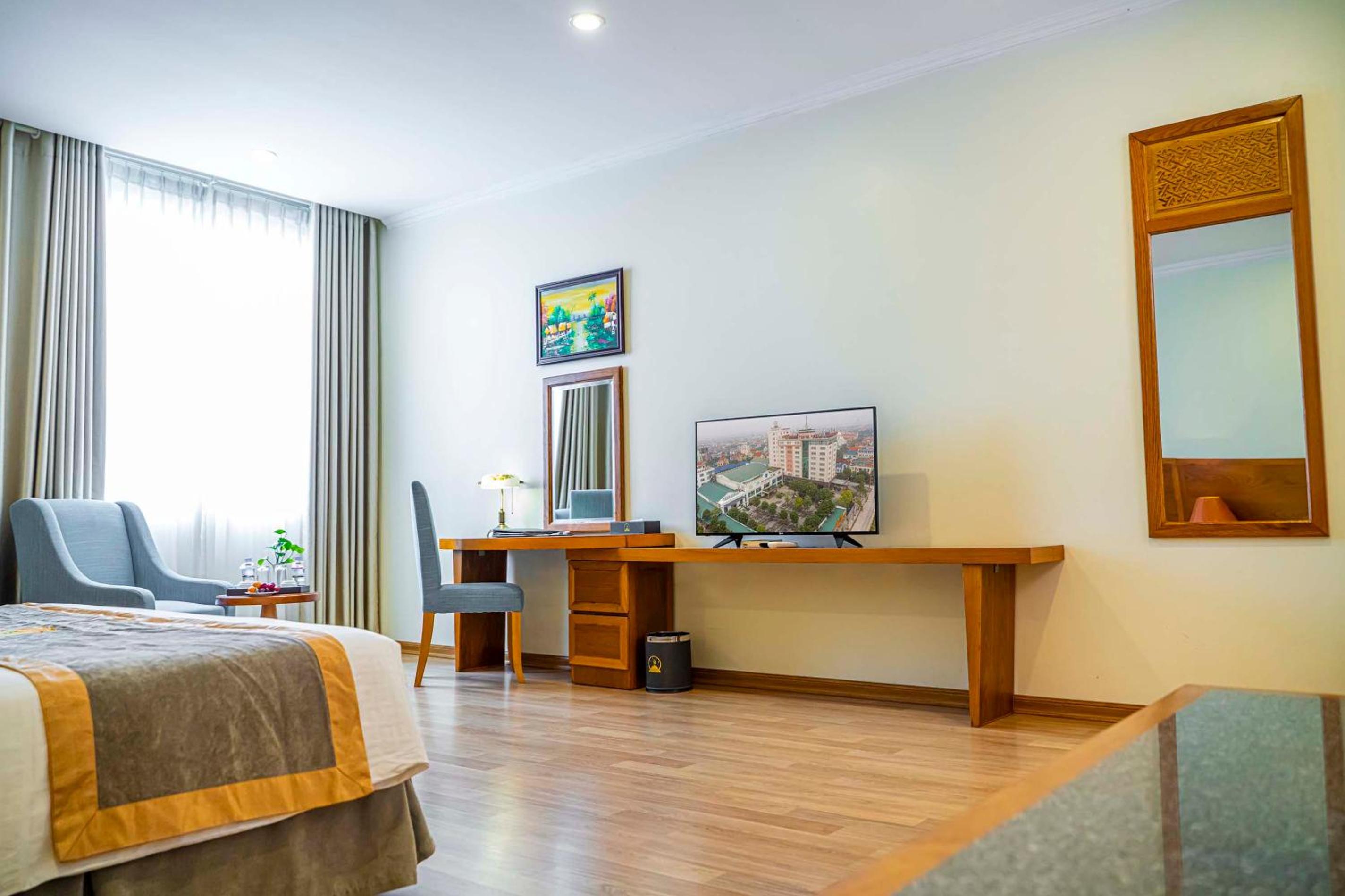 Deluxe Double Room - Photo 9