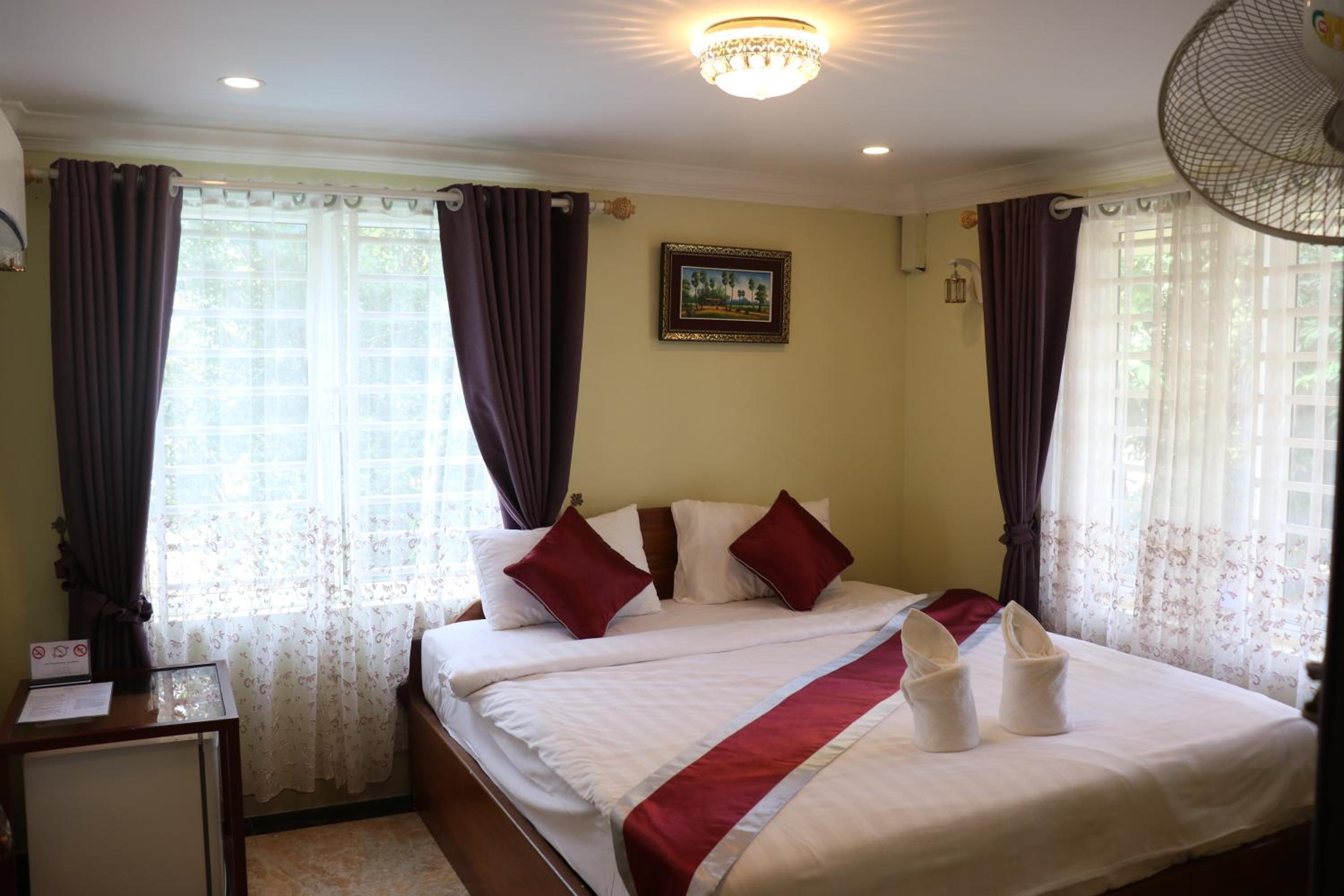 Double Room with AC photo 1