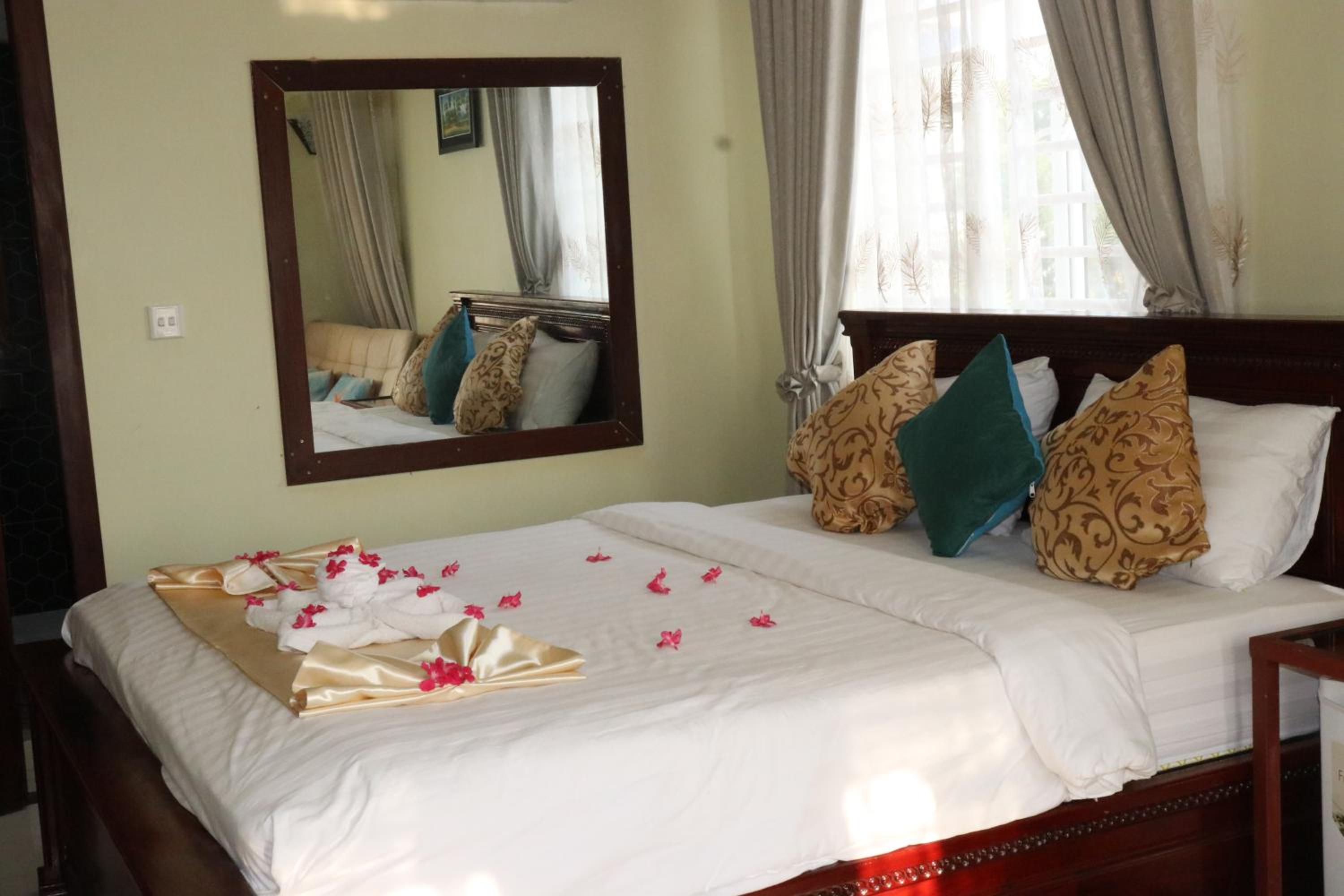 Double Room with AC photo 2