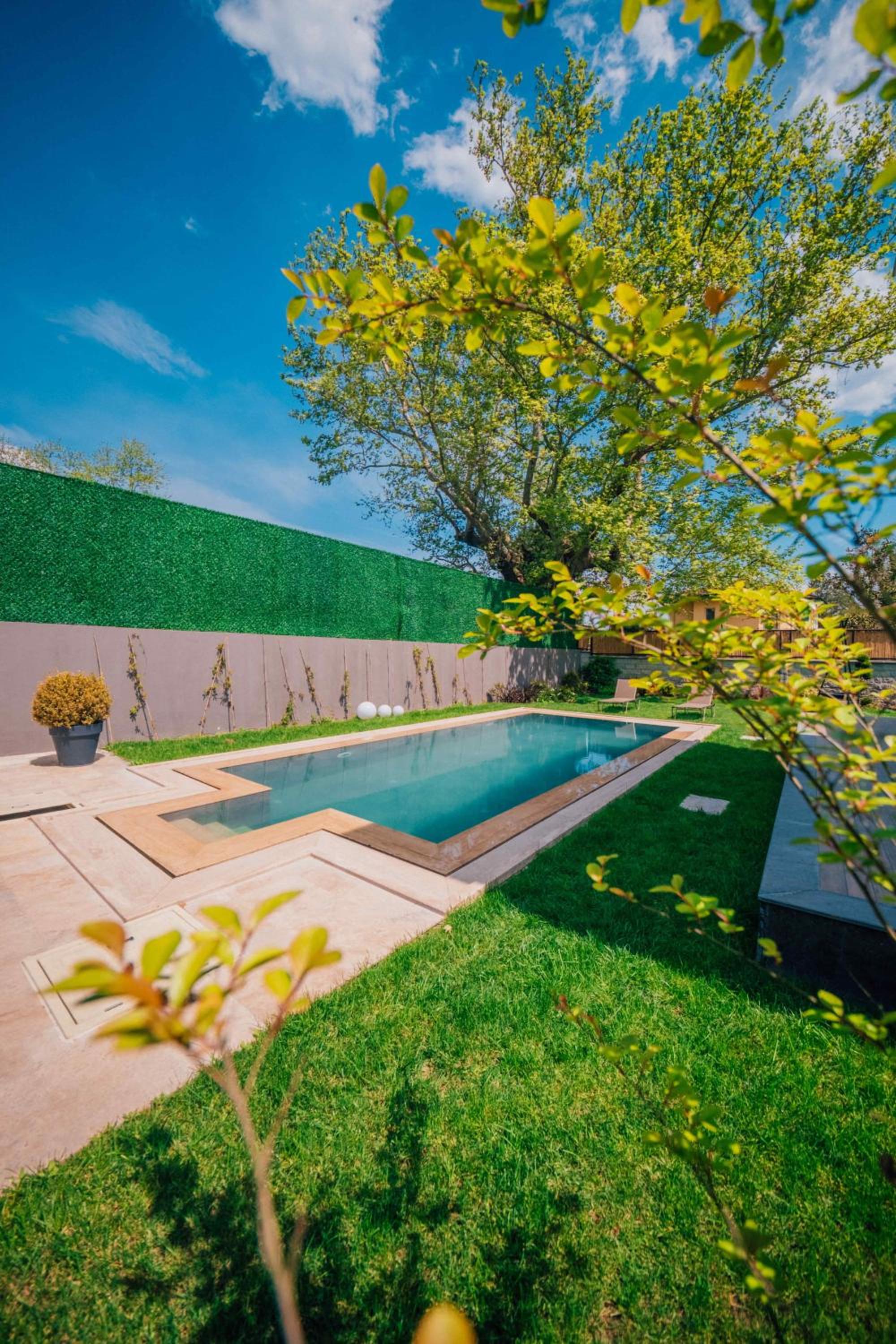 Villa with Private Pool - Photo 5