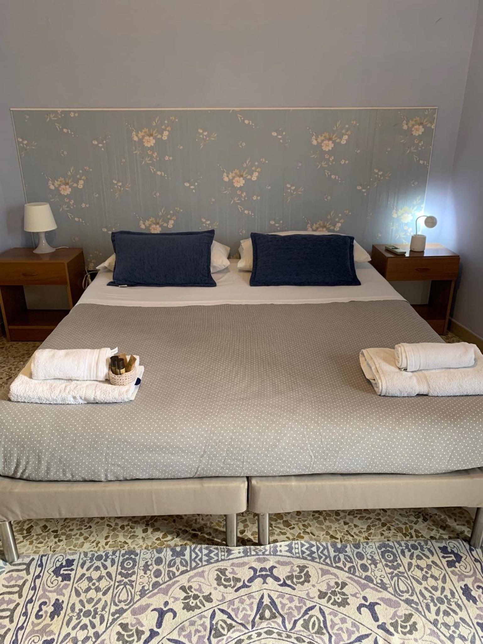 Double or Twin Room - Photo 1