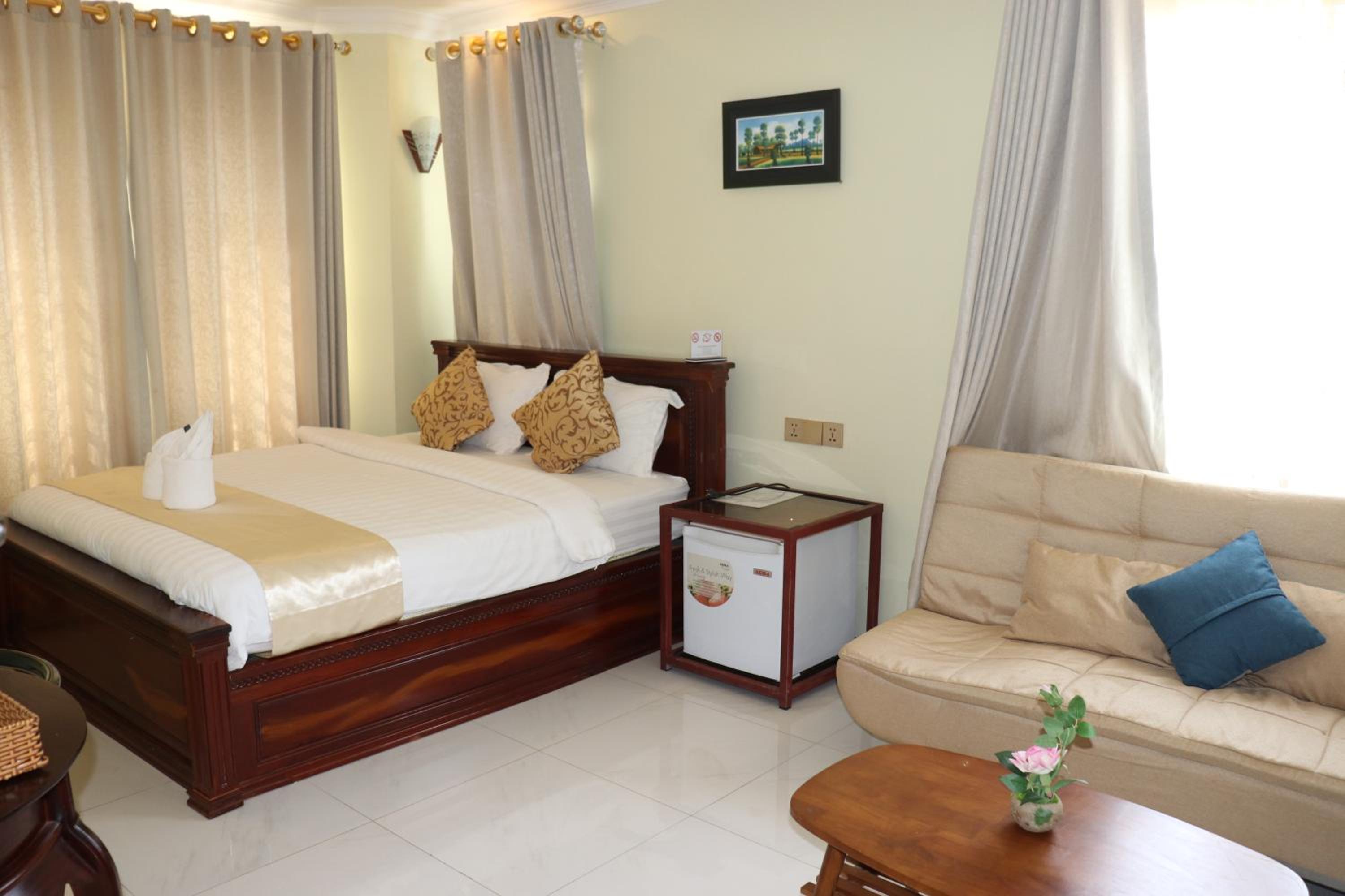 Large Double Room photo 2