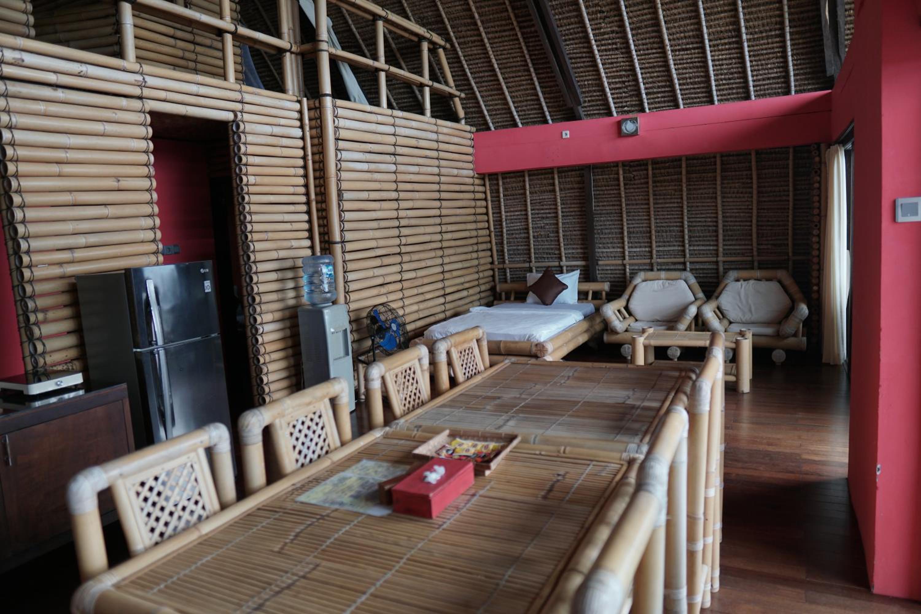 Apartment with Mountain View - Photo 3