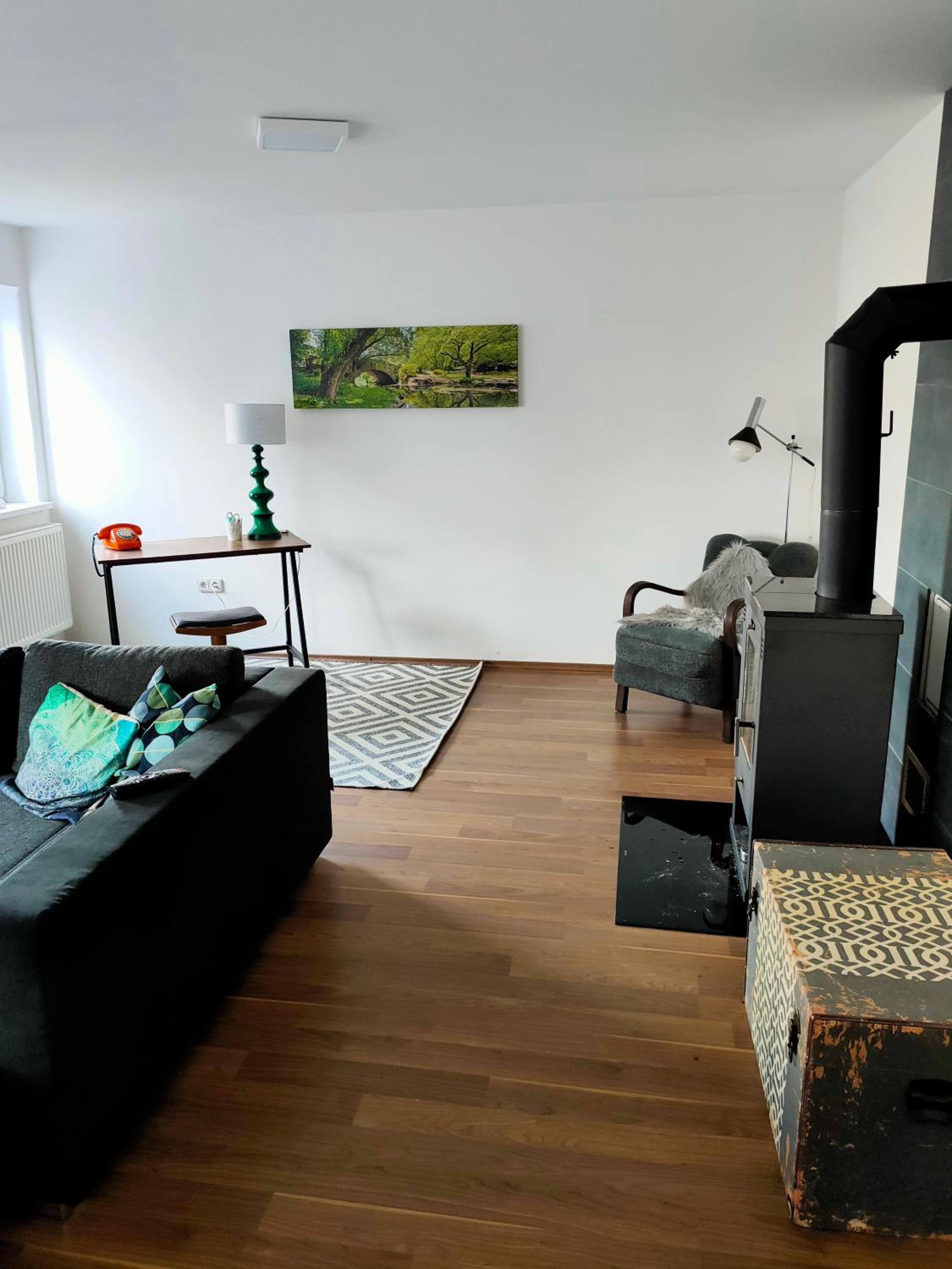 One-Bedroom Apartment photo 1
