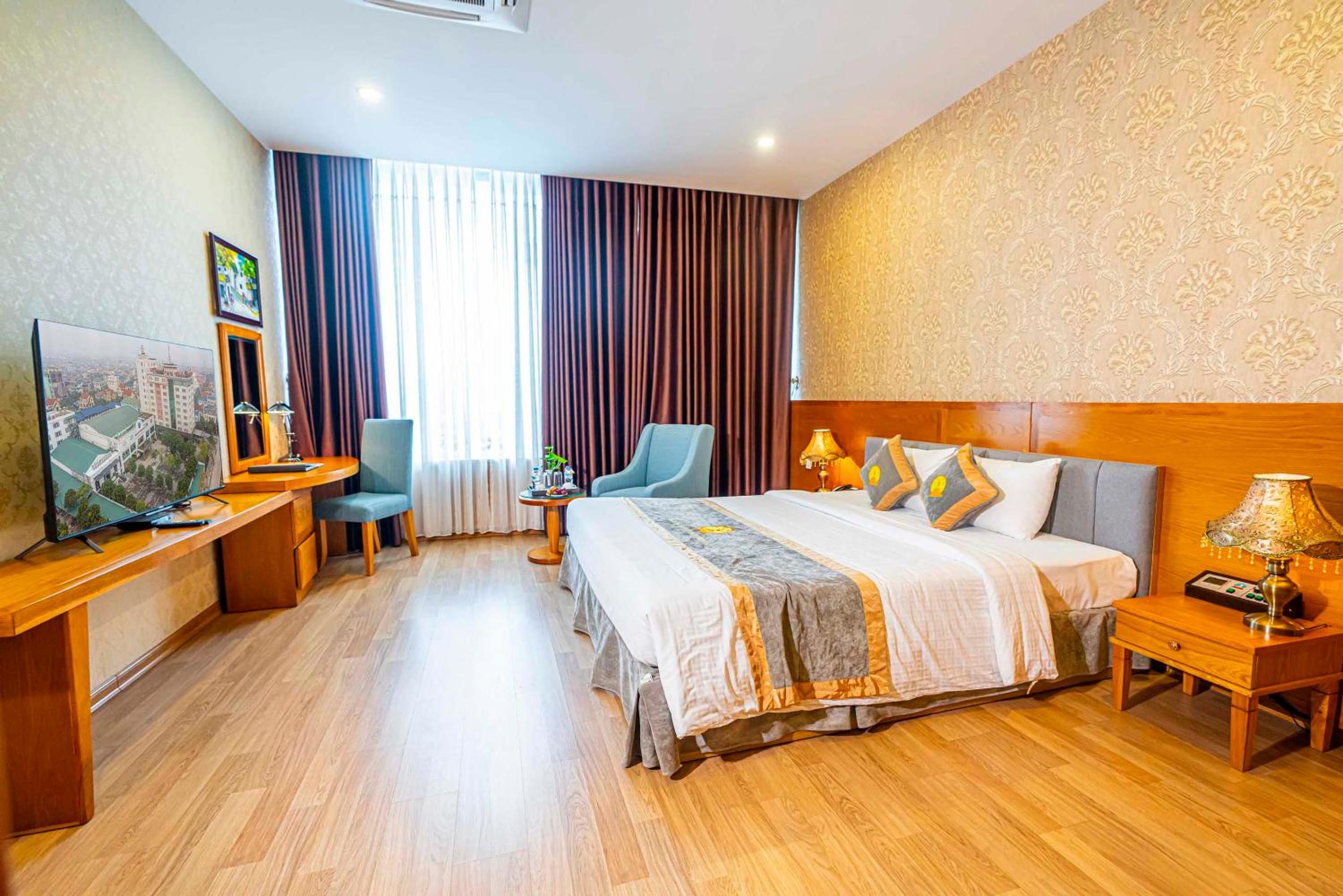 Suite - Photo 5