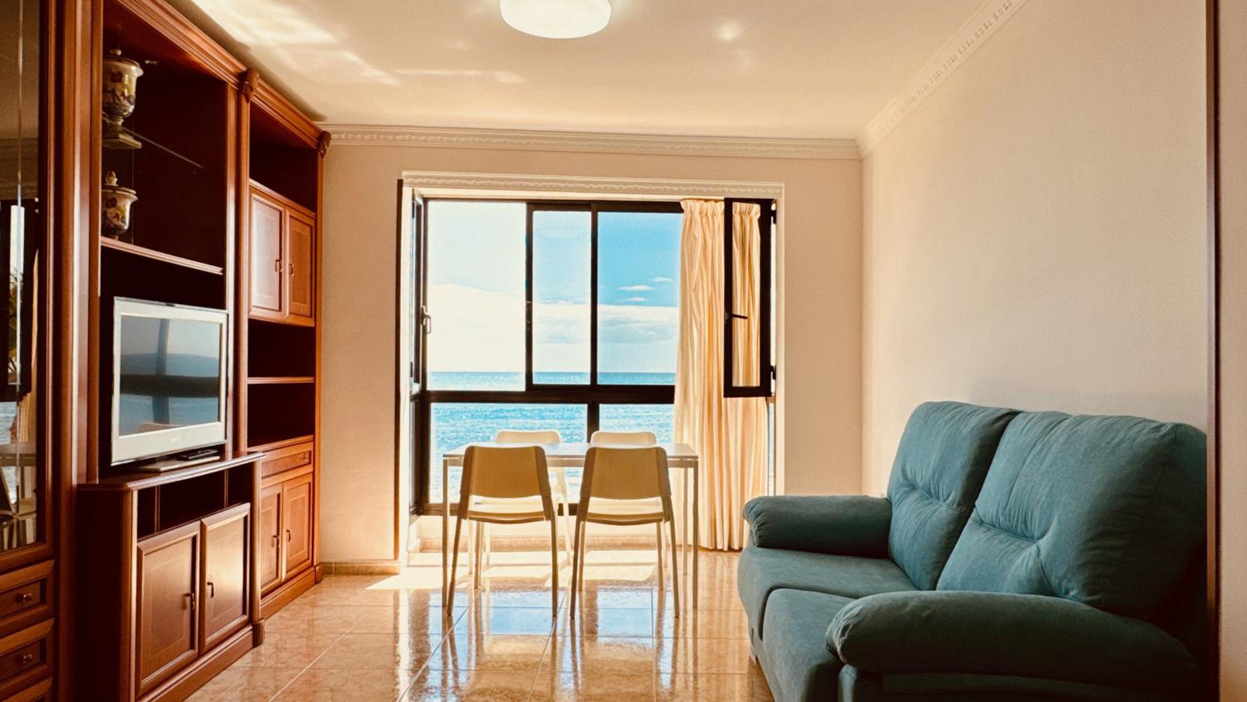 Apartamento con vista al mar